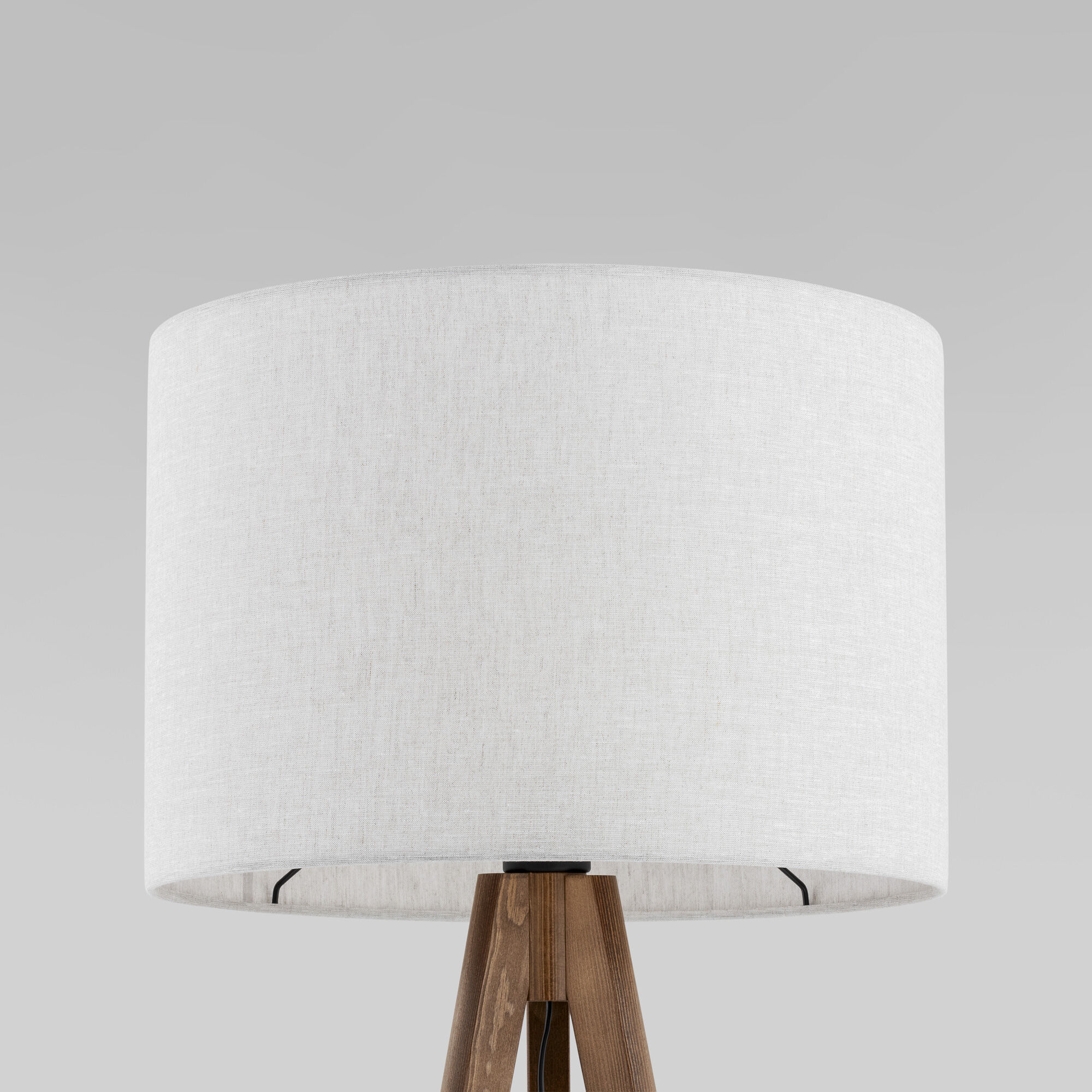 картинка Напольный светильник с тканевым абажуром 16004 Grand