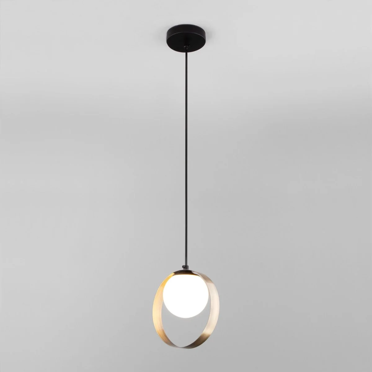 картинка Подвесной светильник со стеклянным плафоном 50205/1 черный/бронза