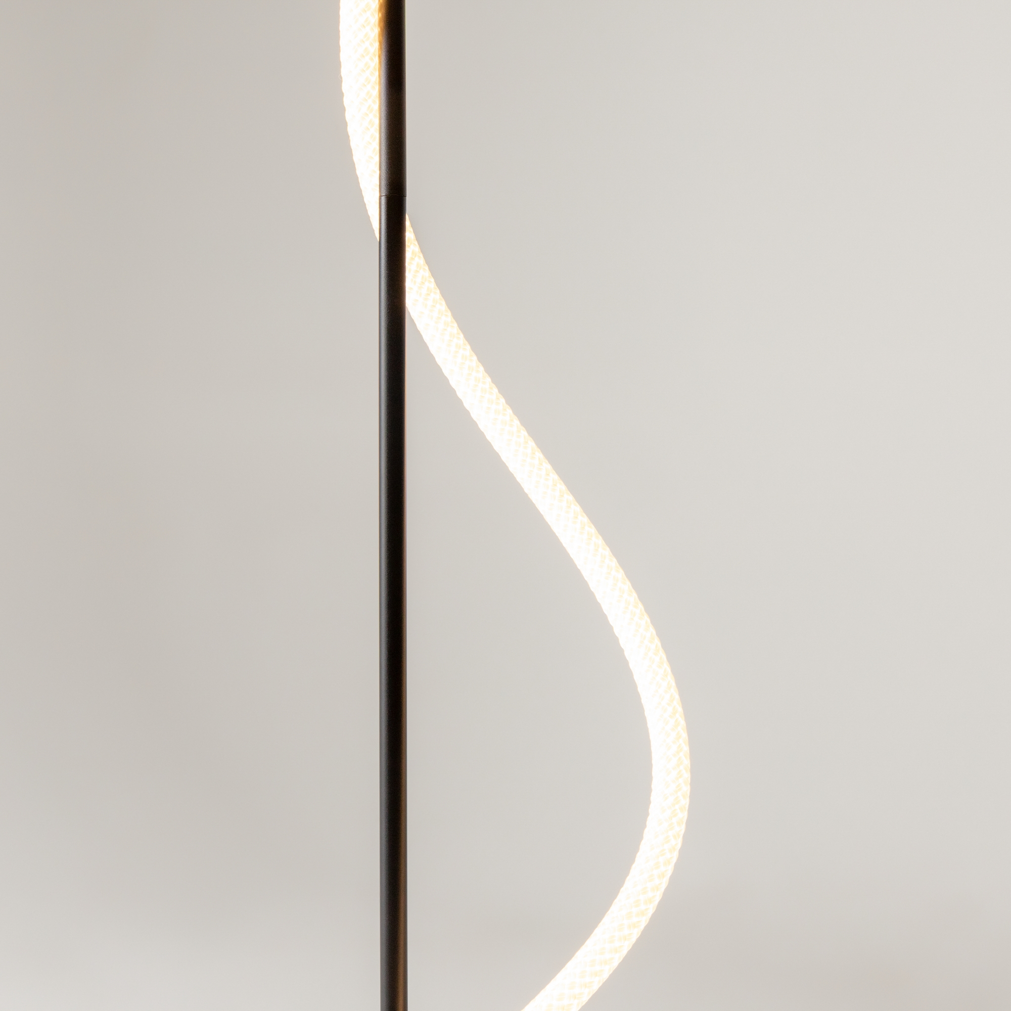 картинка Напольный светильник (торшер) Maytoni MOD166FL-L15B3K