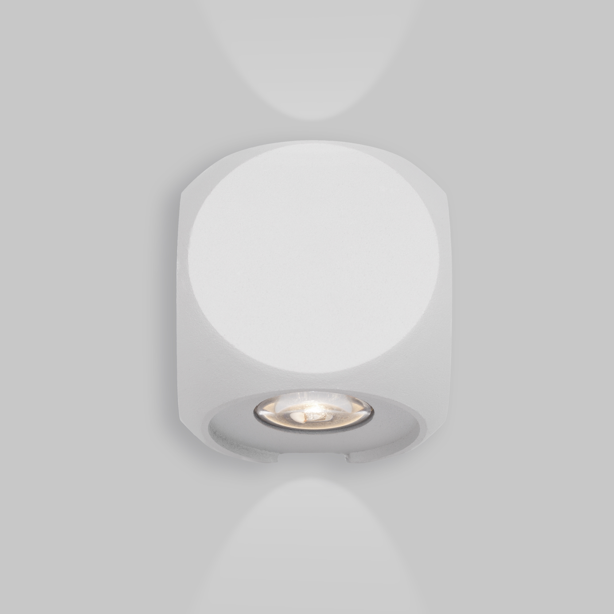 картинка Настенный светильник (бра) Outdoor O015WL-L4W