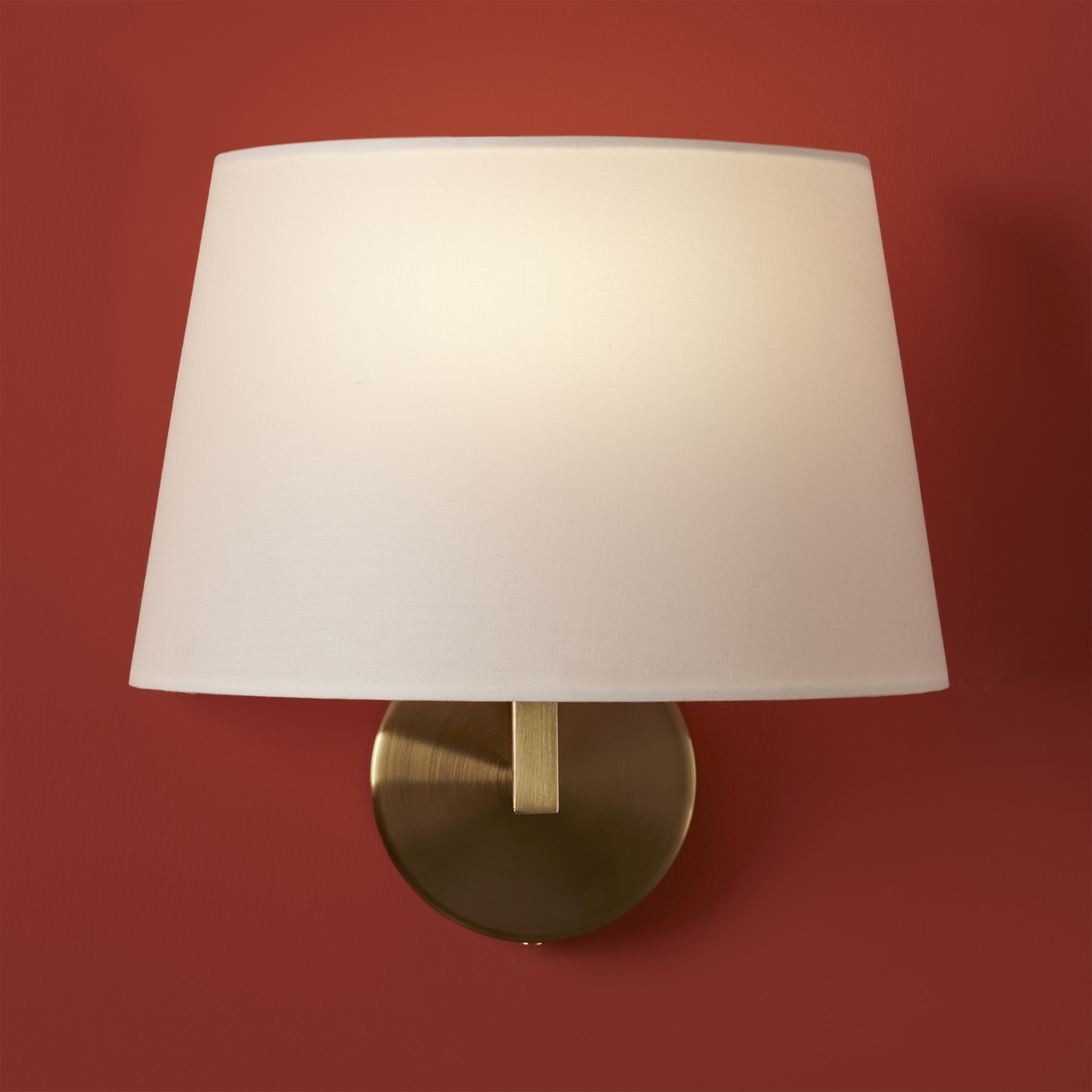 картинка Настенный светильник (бра) Freya FR2042WL-01BS