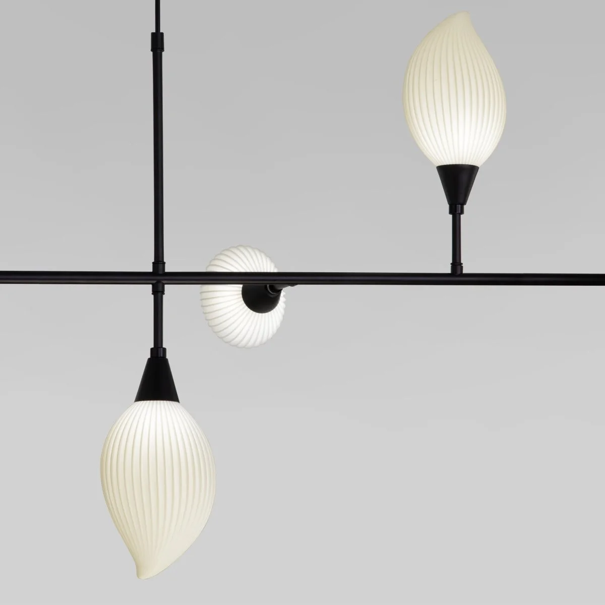 картинка Подвесной светильник с акриловыми плафонами 30188/6 черный