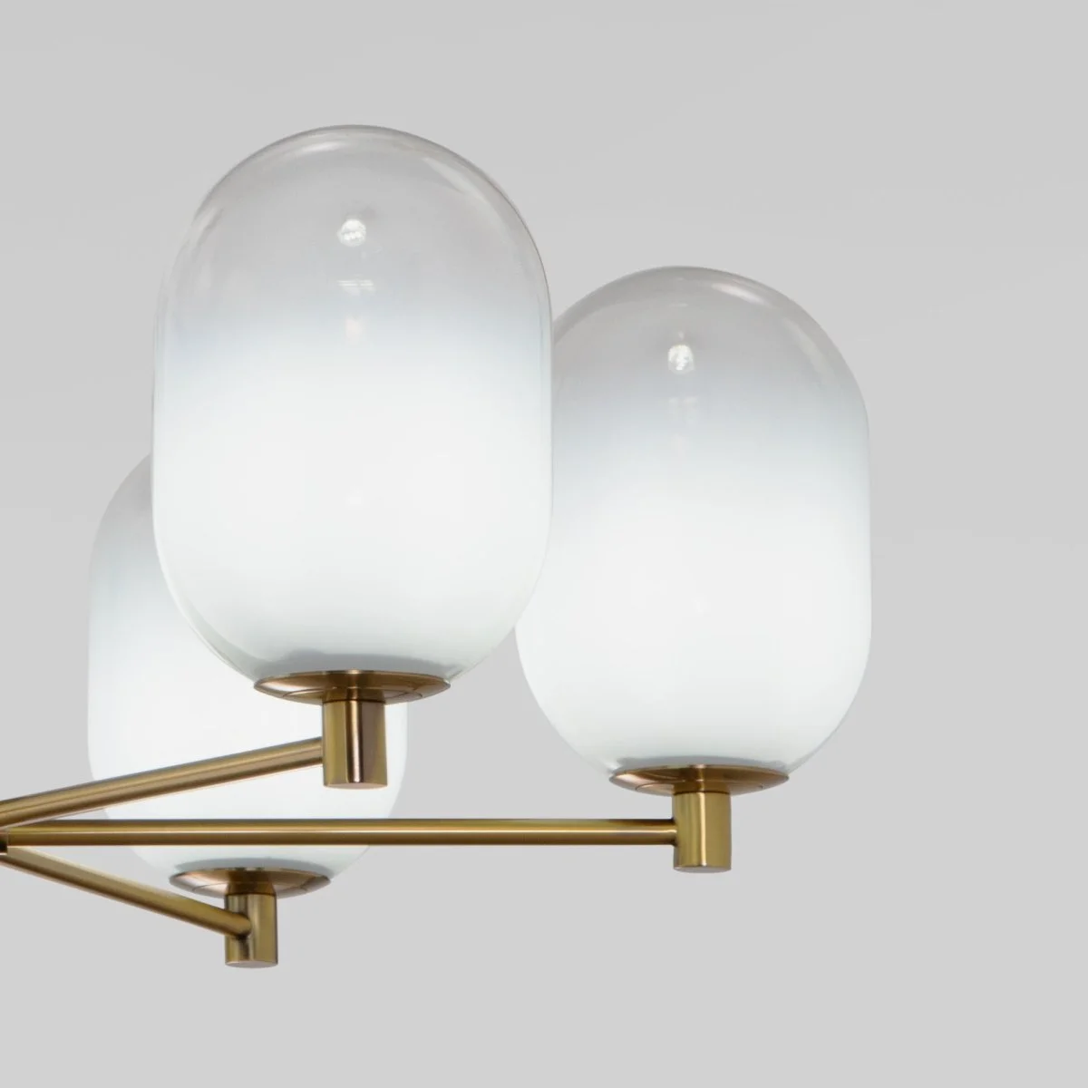 картинка Потолочный светильник со стеклянными плафонами 60161/8 латунь