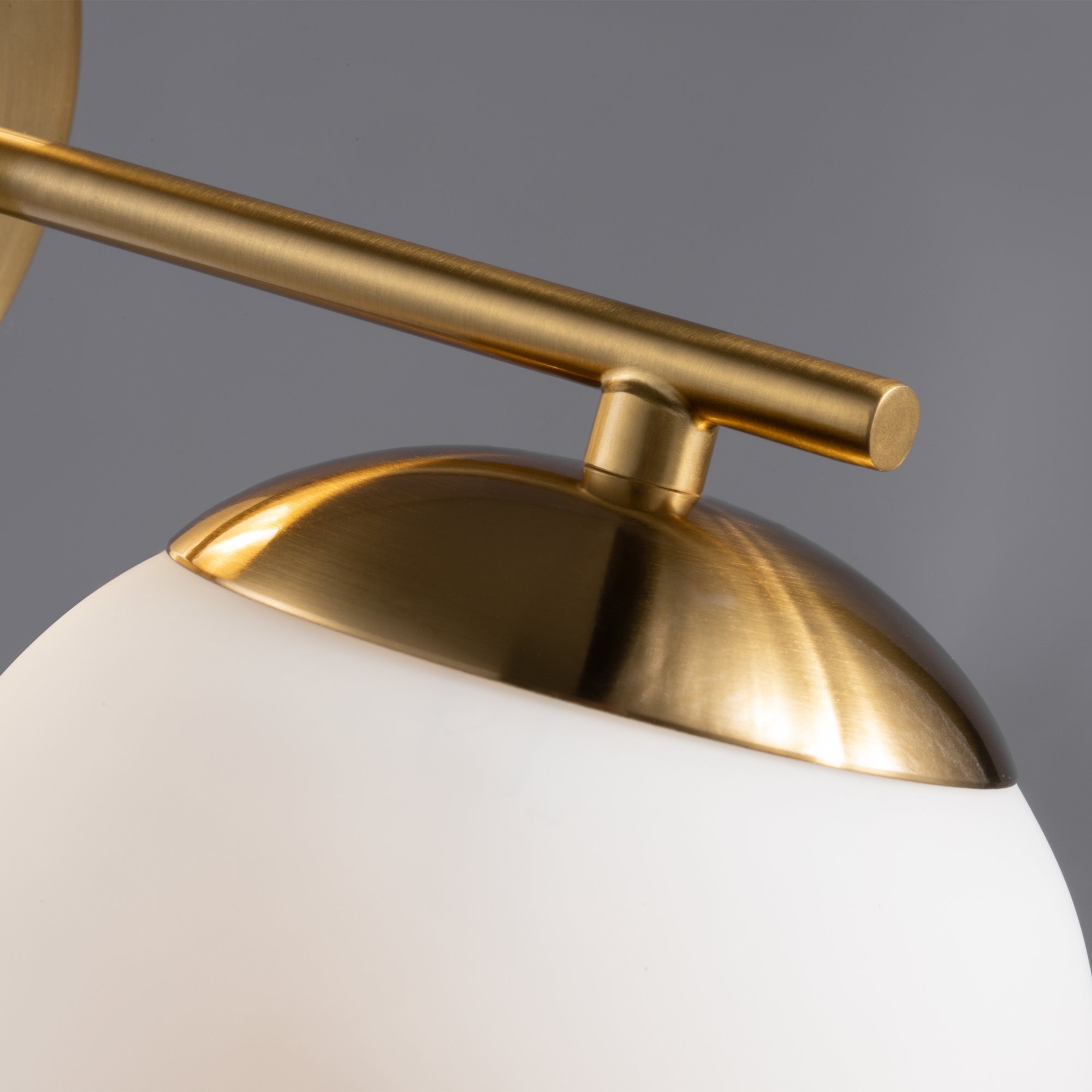 картинка Настенный светильник (бра) Freya FR5230WL-01BS