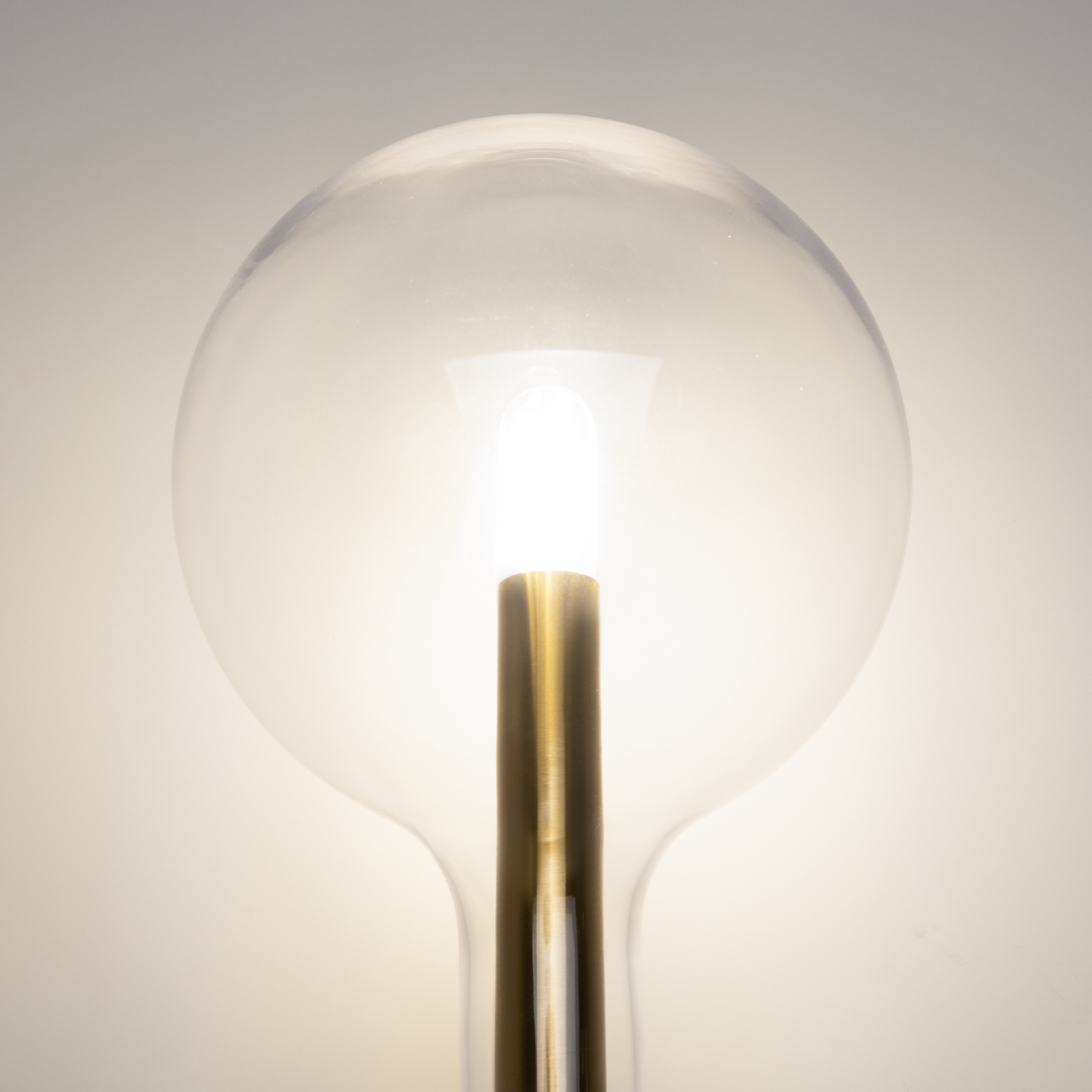 картинка Настенный светильник (бра) Maytoni MOD333WL-01BS