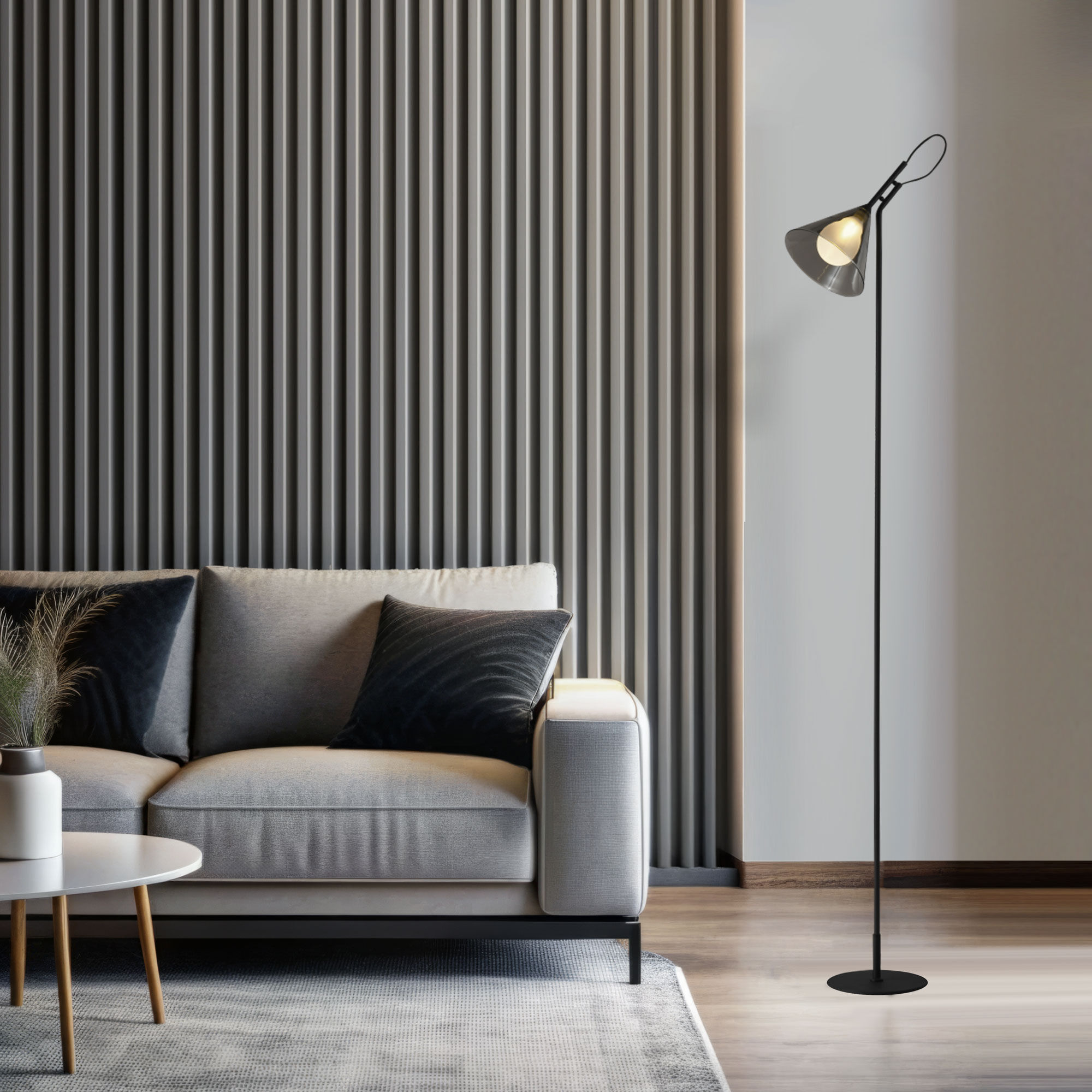 картинка Напольный светильник со стеклянным плафоном 01187/1 черный