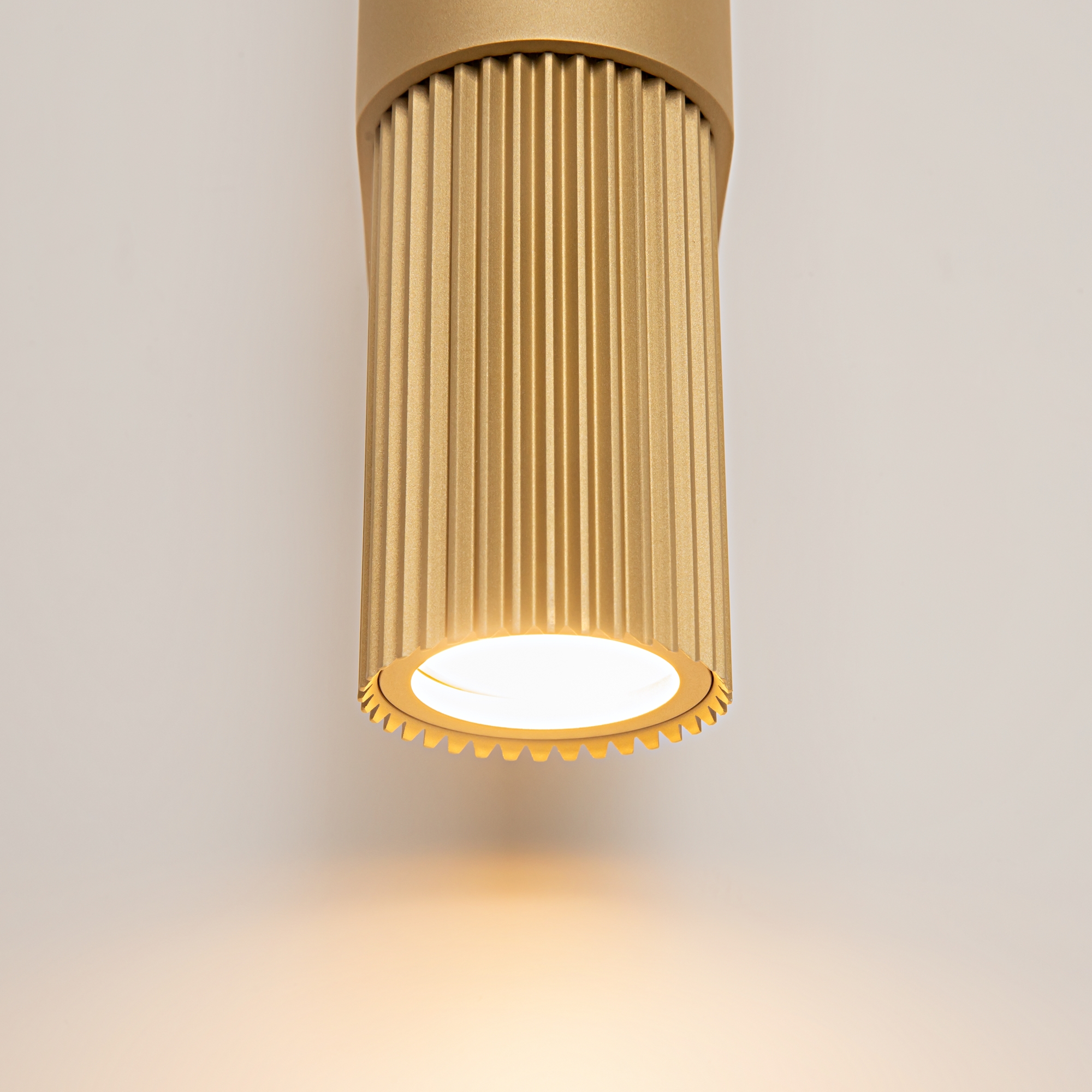 картинка Настенный светильник (бра) Maytoni MOD326WL-02MG