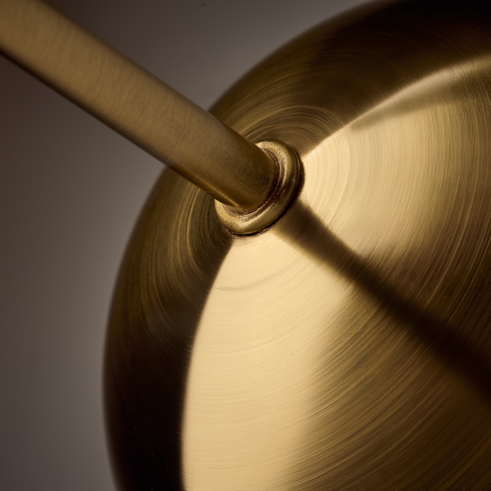 картинка Настенный светильник (бра) Freya FR5382WL-01BS