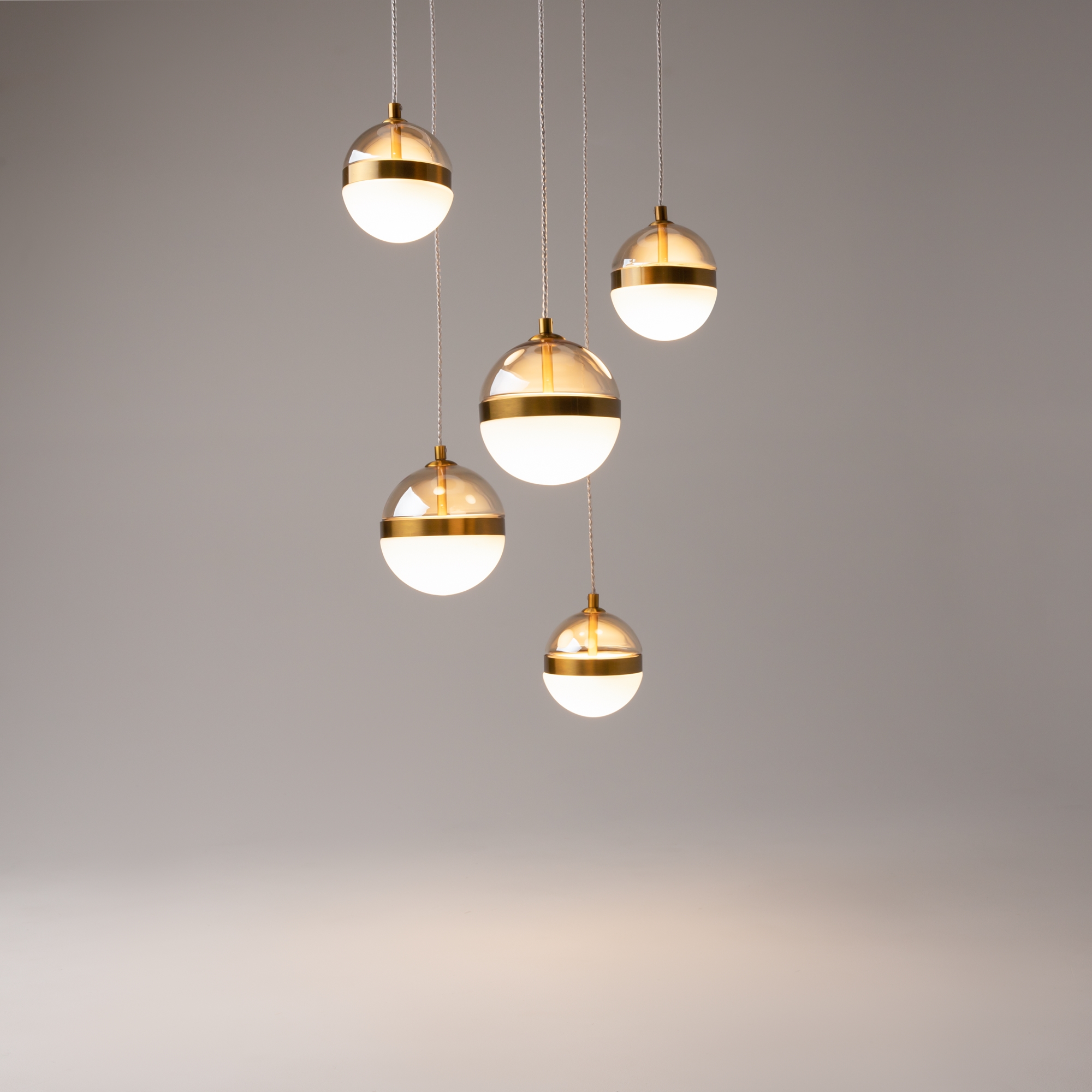 картинка Подвесной светильник Maytoni MOD295PL-L60BBS3K