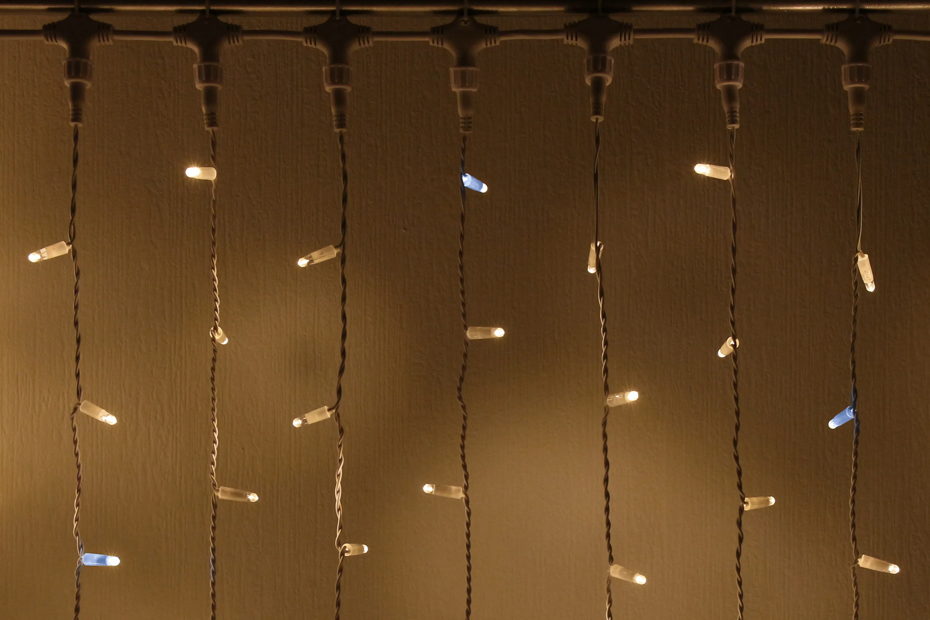 картинка Светодиодный занавес 2х6м, флэш, белый провод, теплый белый