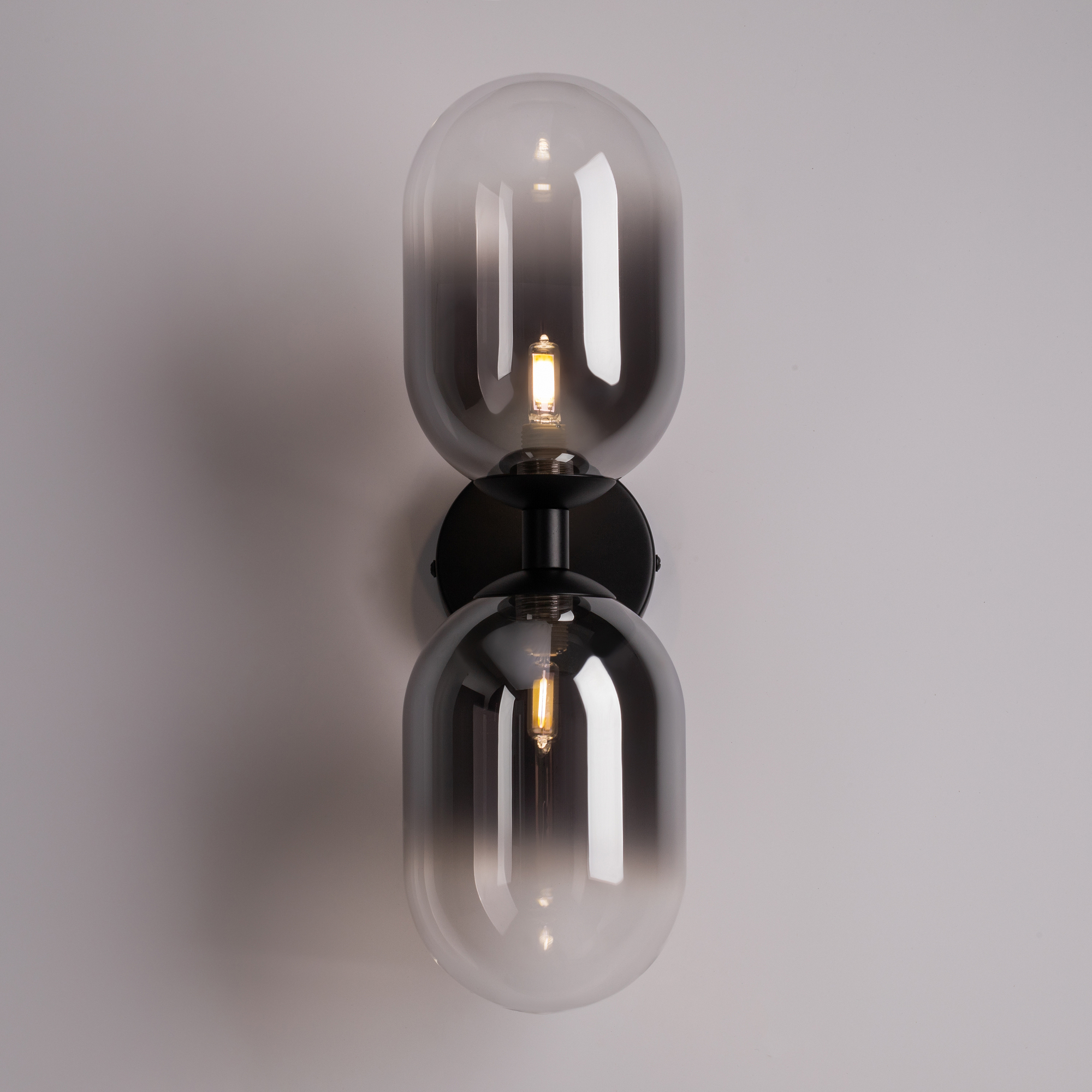 картинка Настенный светильник (бра) Freya FR1011WL-02B