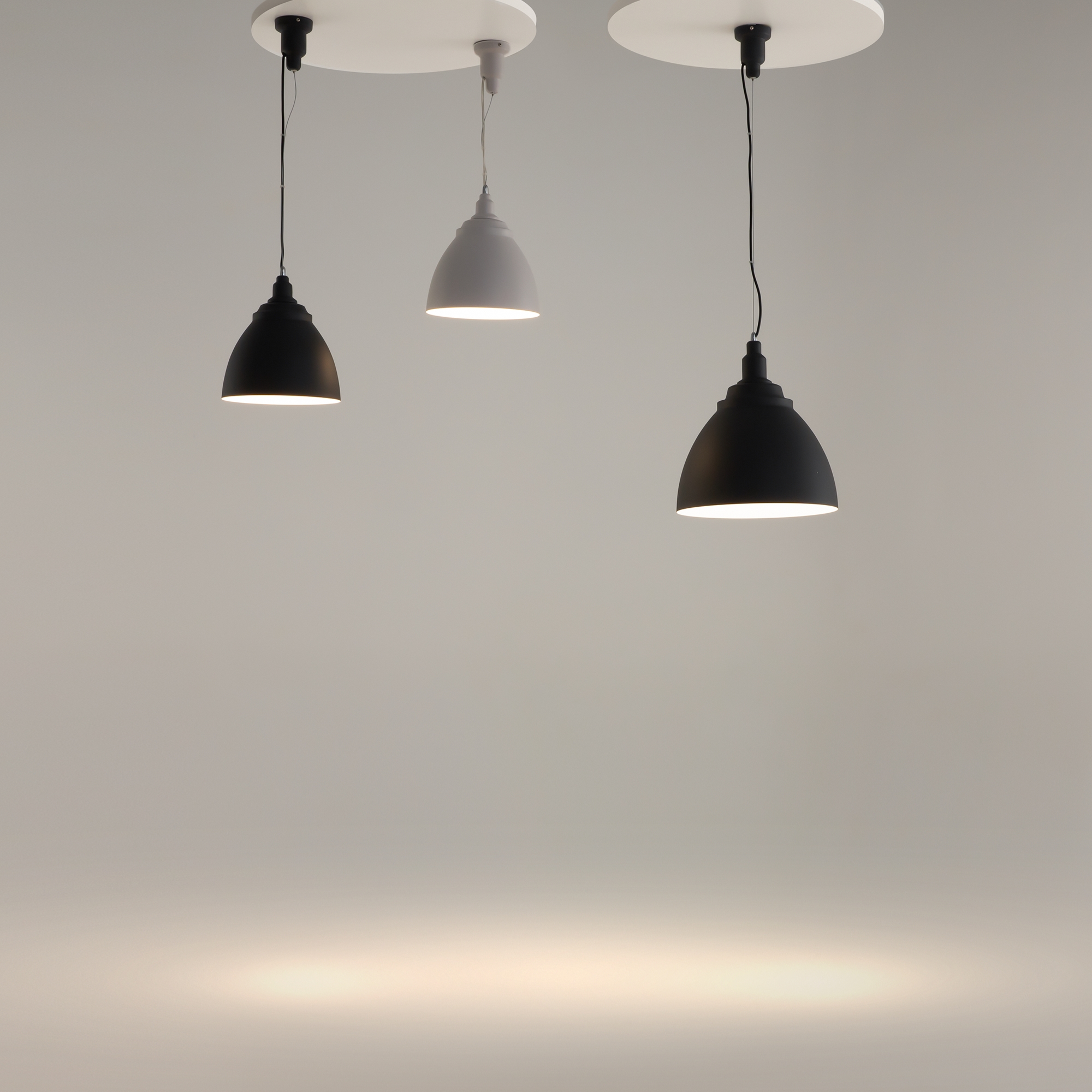 картинка Подвесной светильник Maytoni P534PL-01B