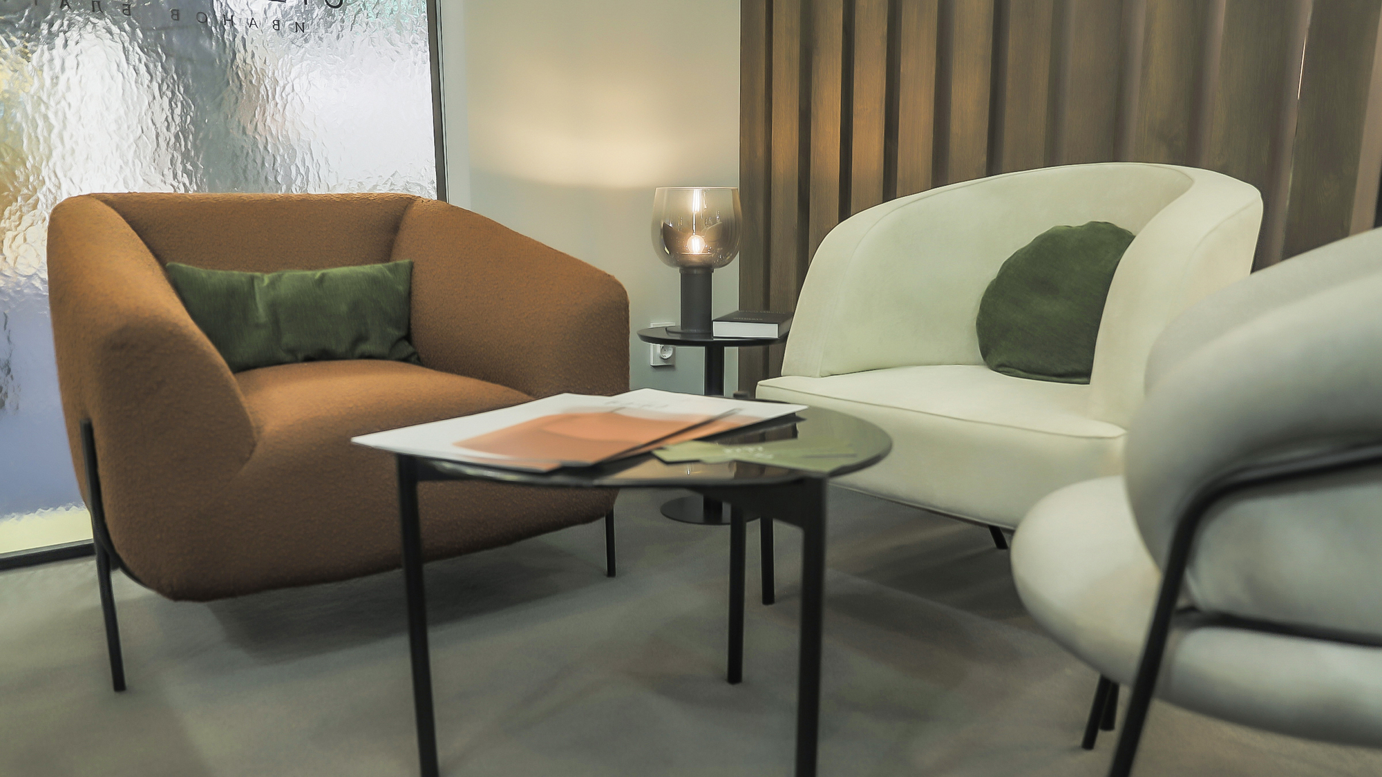 картинка Настольный светильник Maytoni MOD414TL-01B