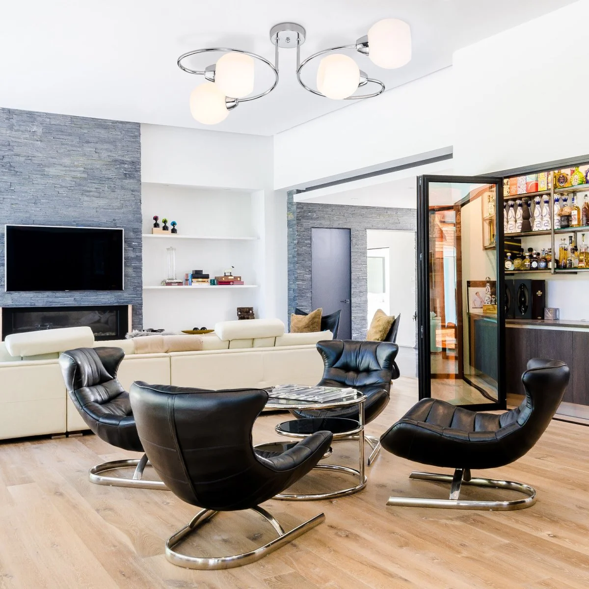 картинка Потолочная люстра со стеклянными плафонами 30136/4 хром