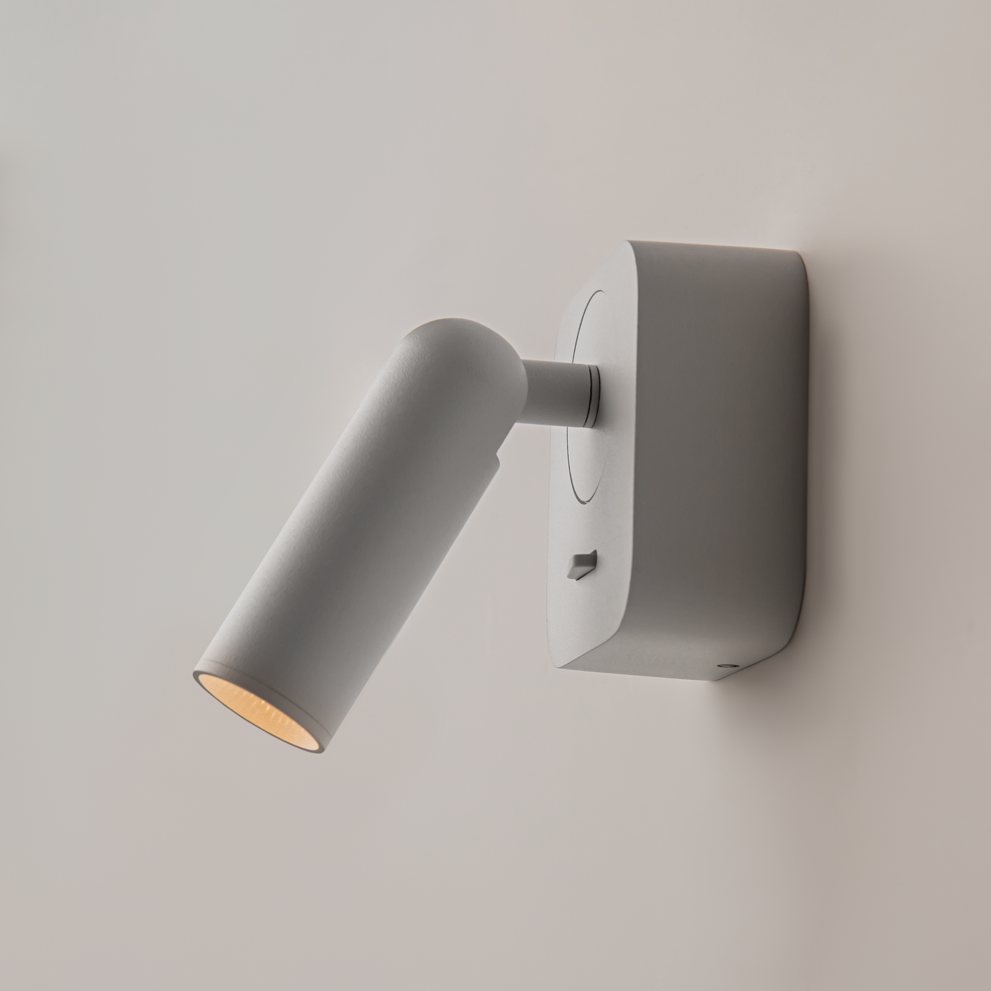 картинка Настенный светильник (бра) Technical C039WL-L3W3K