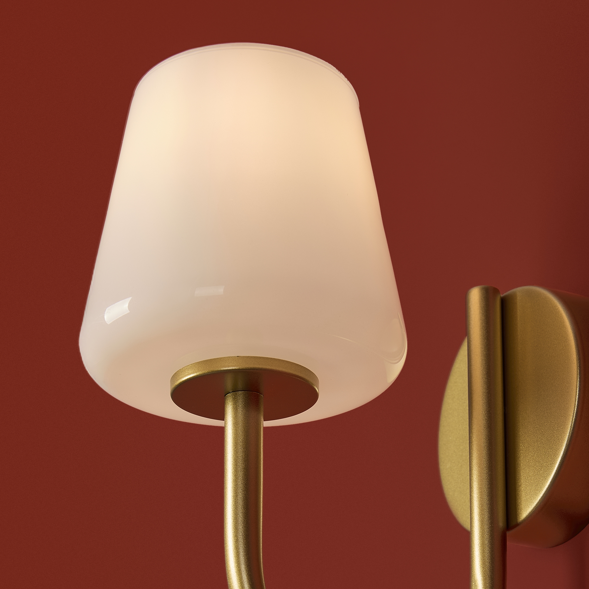 картинка Настенный светильник (бра) Freya FR2039WL-01G