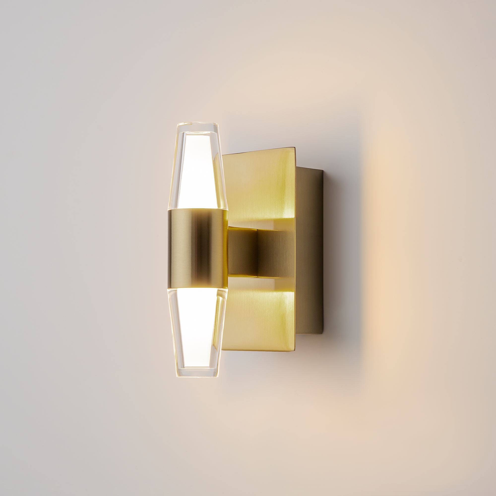 картинка Настенный светильник (бра) Maytoni MOD401WL-L6BS3K