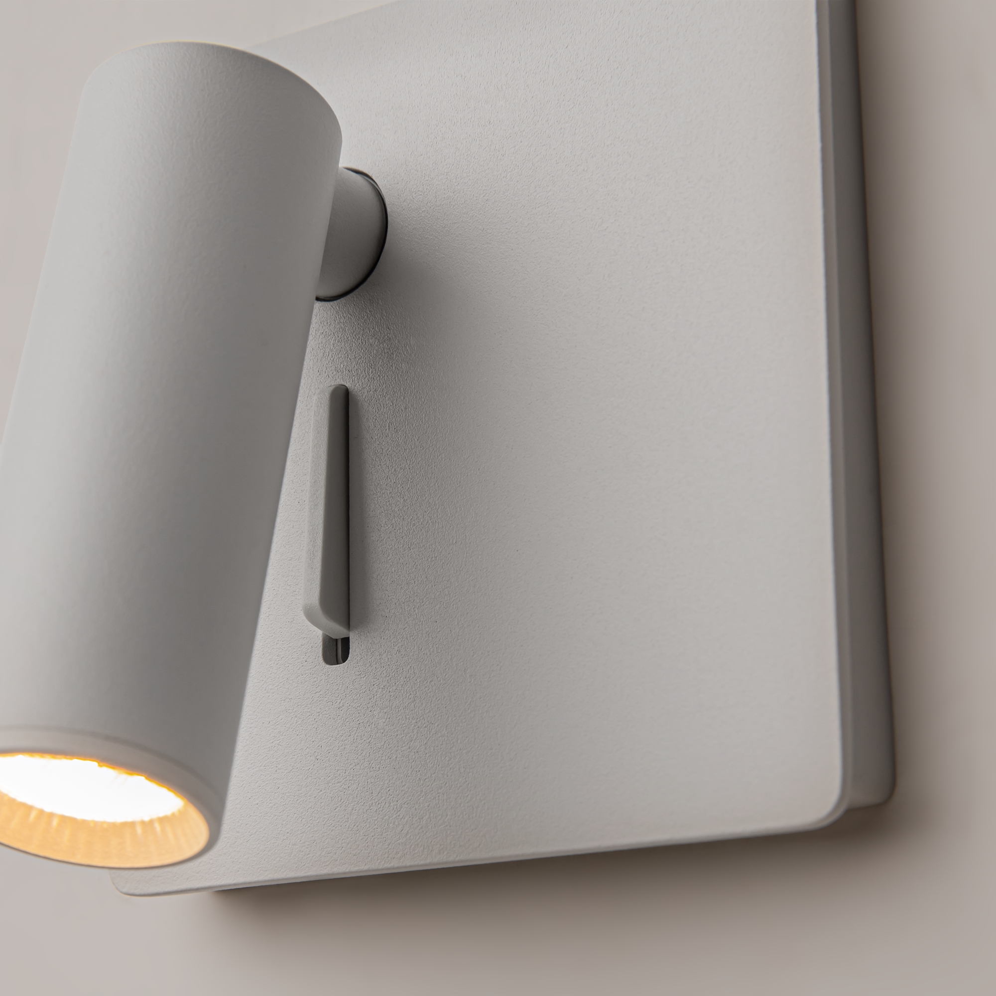 картинка Настенный светильник (бра) Technical C040WL-L3W3K