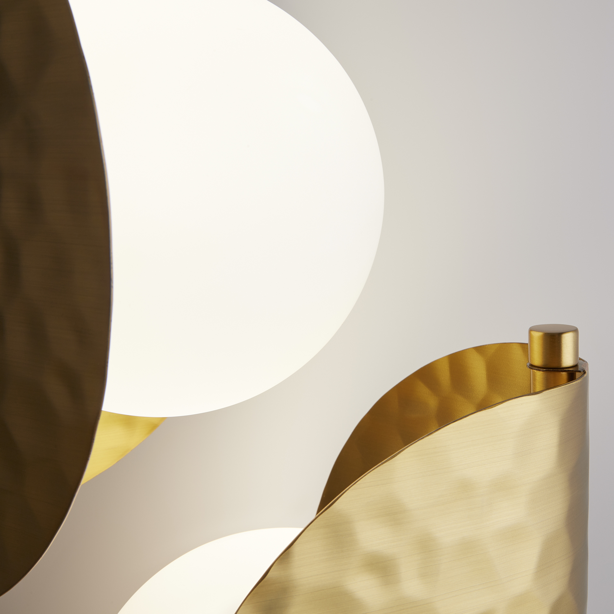 картинка Настенный светильник (бра) Maytoni MOD164WL-02BS