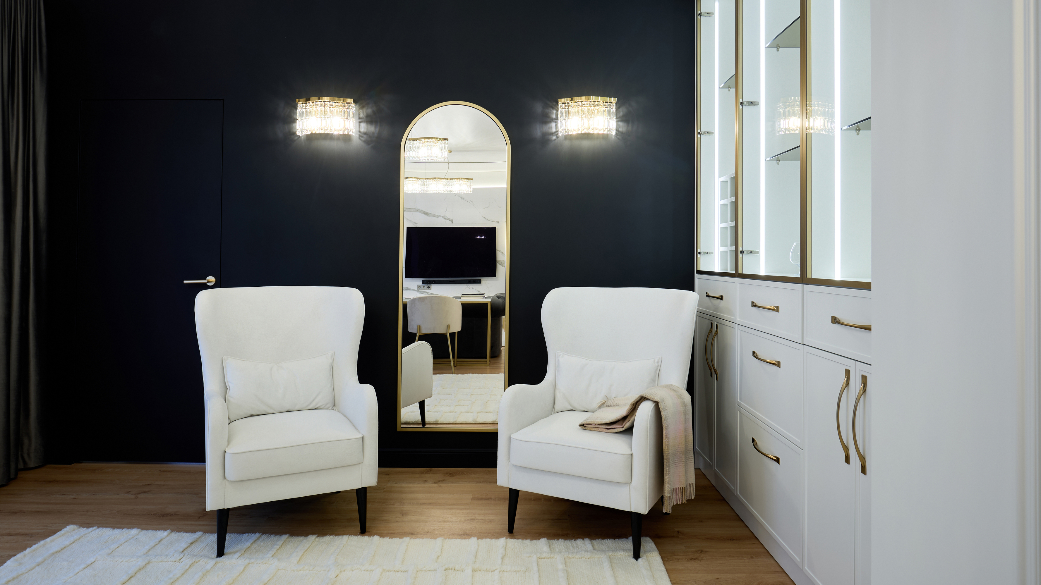 картинка Настенный светильник (бра) Maytoni DIA005WL-02G