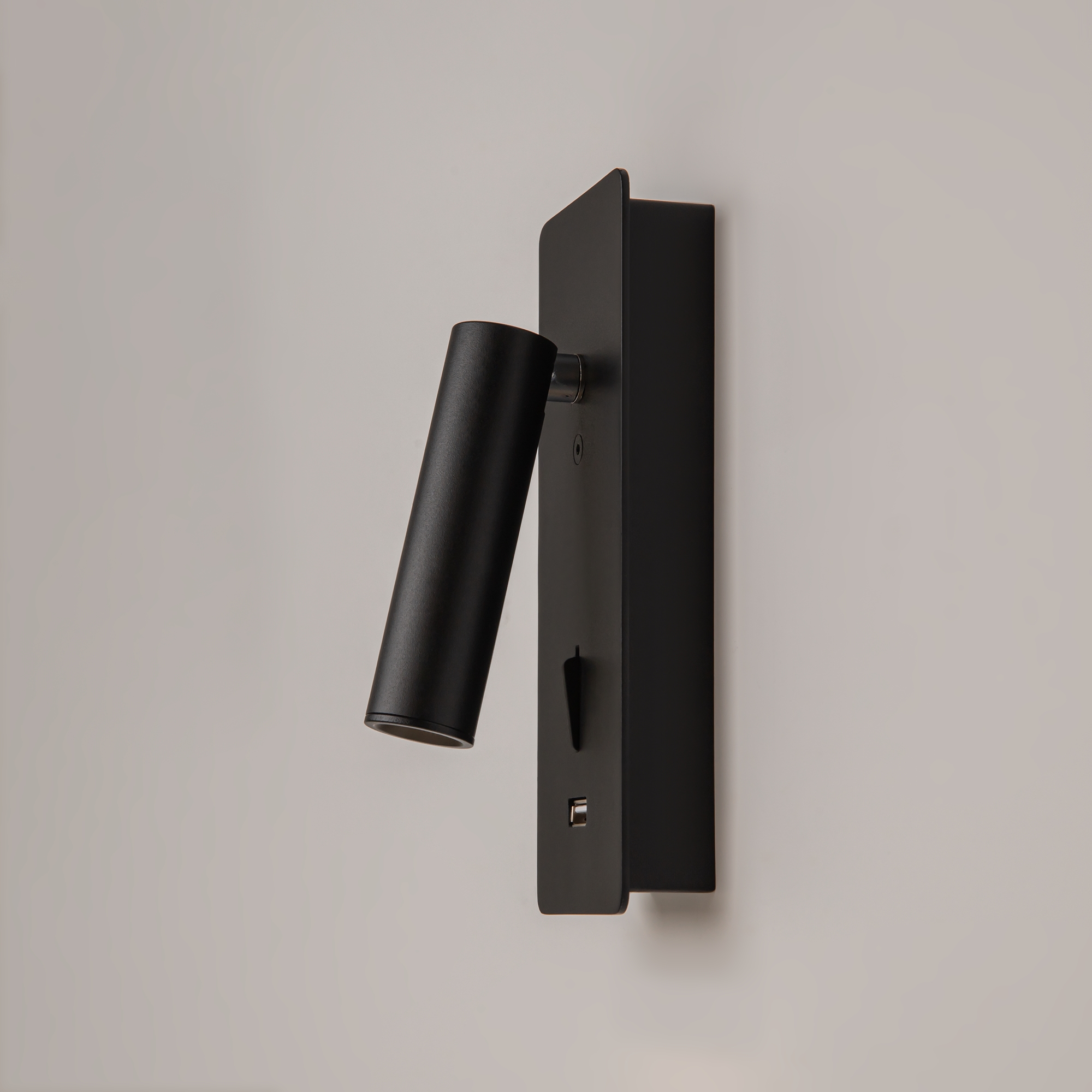 картинка Настенный светильник (бра) Technical C041WL-L3B3K