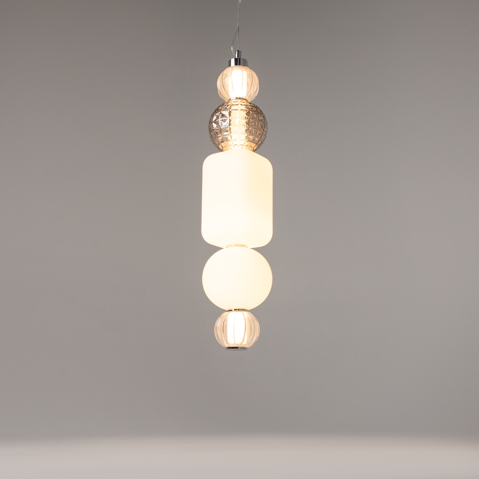 картинка Подвесной светильник Maytoni P069PL-L35CH3K