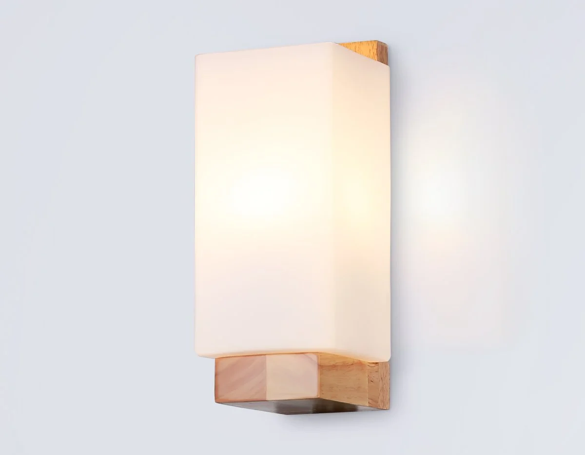 картинка Настенный светильник со сменной лампой TR83122