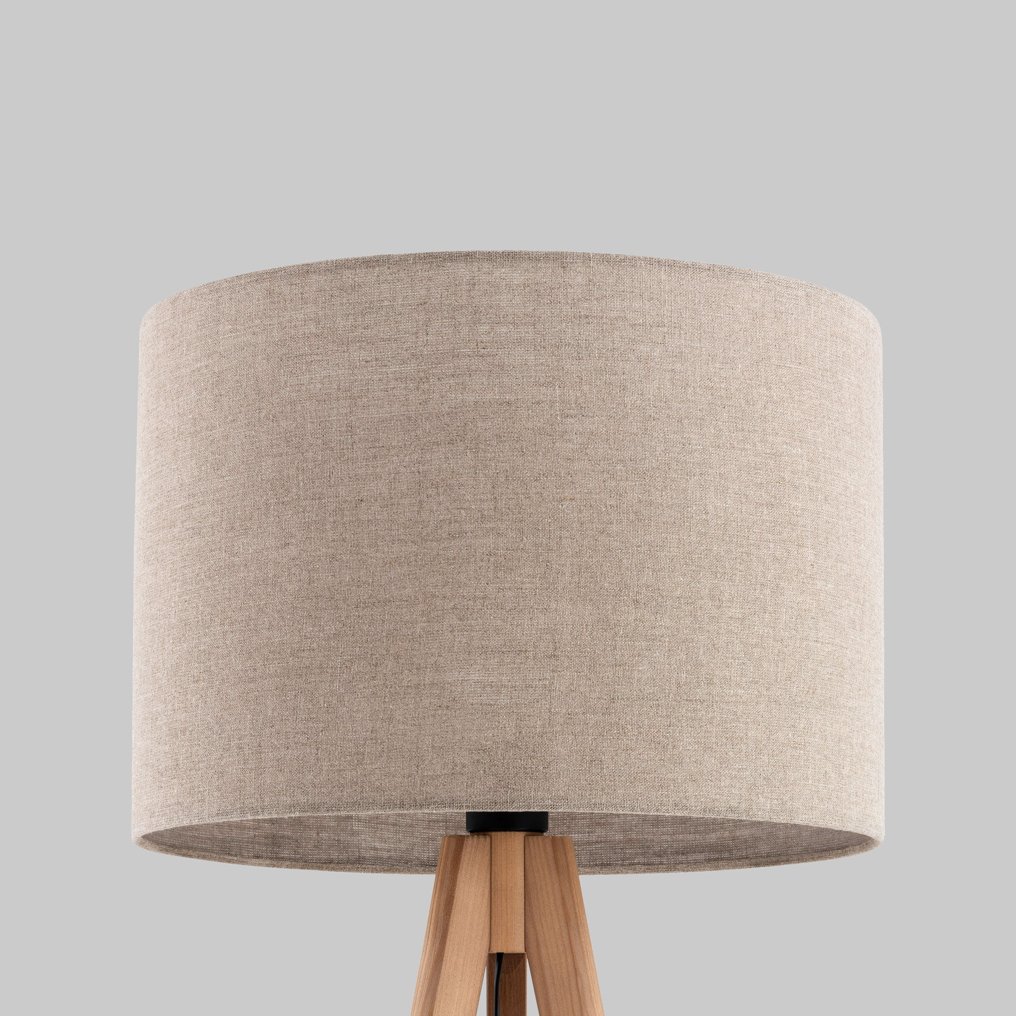 картинка Напольный светильник с тканевым абажуром 16021 Grand TK