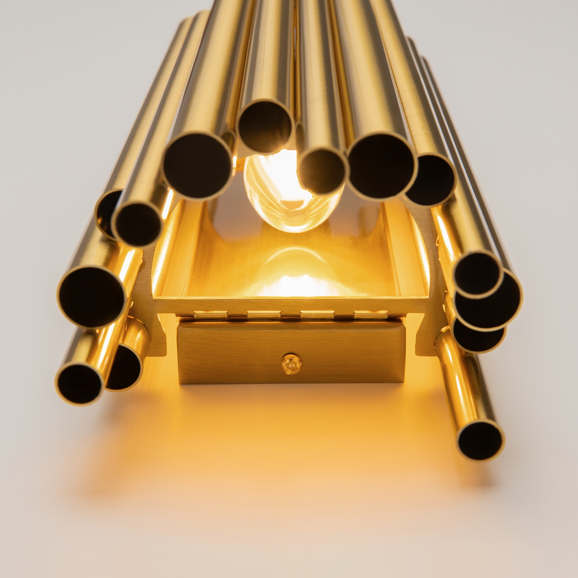 картинка Настенный светильник (бра) Maytoni MOD136WL-01BS