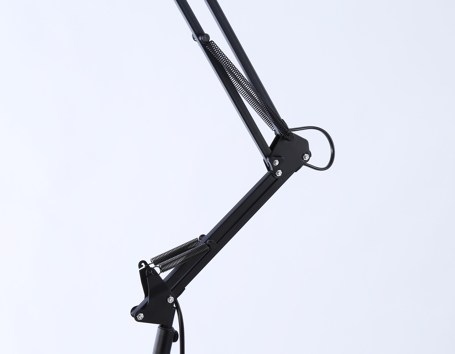 картинка Светильник напольный с выключателем на проводе