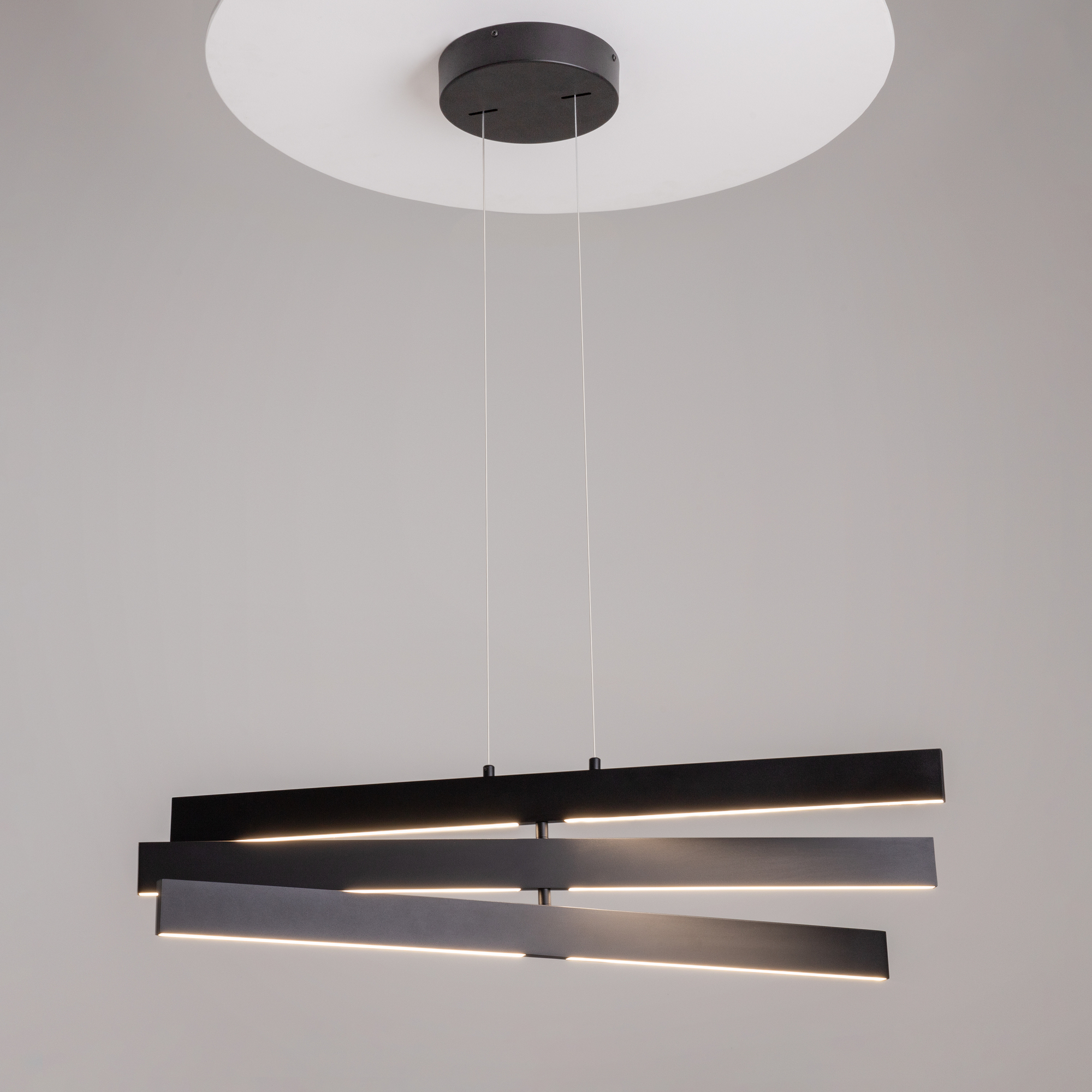 картинка Подвесной светильник Maytoni MOD163PL-L38B4K