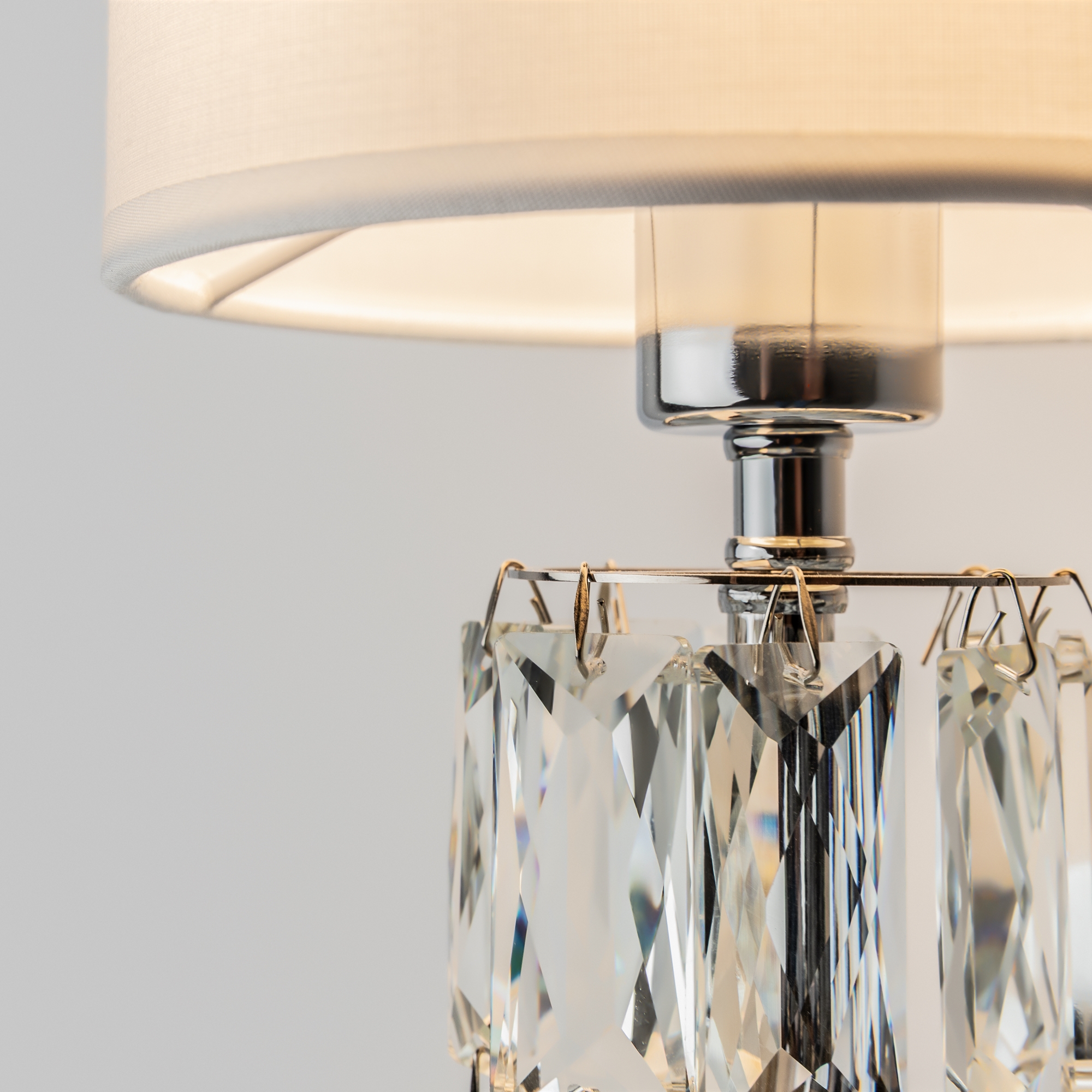 картинка Настенный светильник (бра) Maytoni DIA008WL-01CH