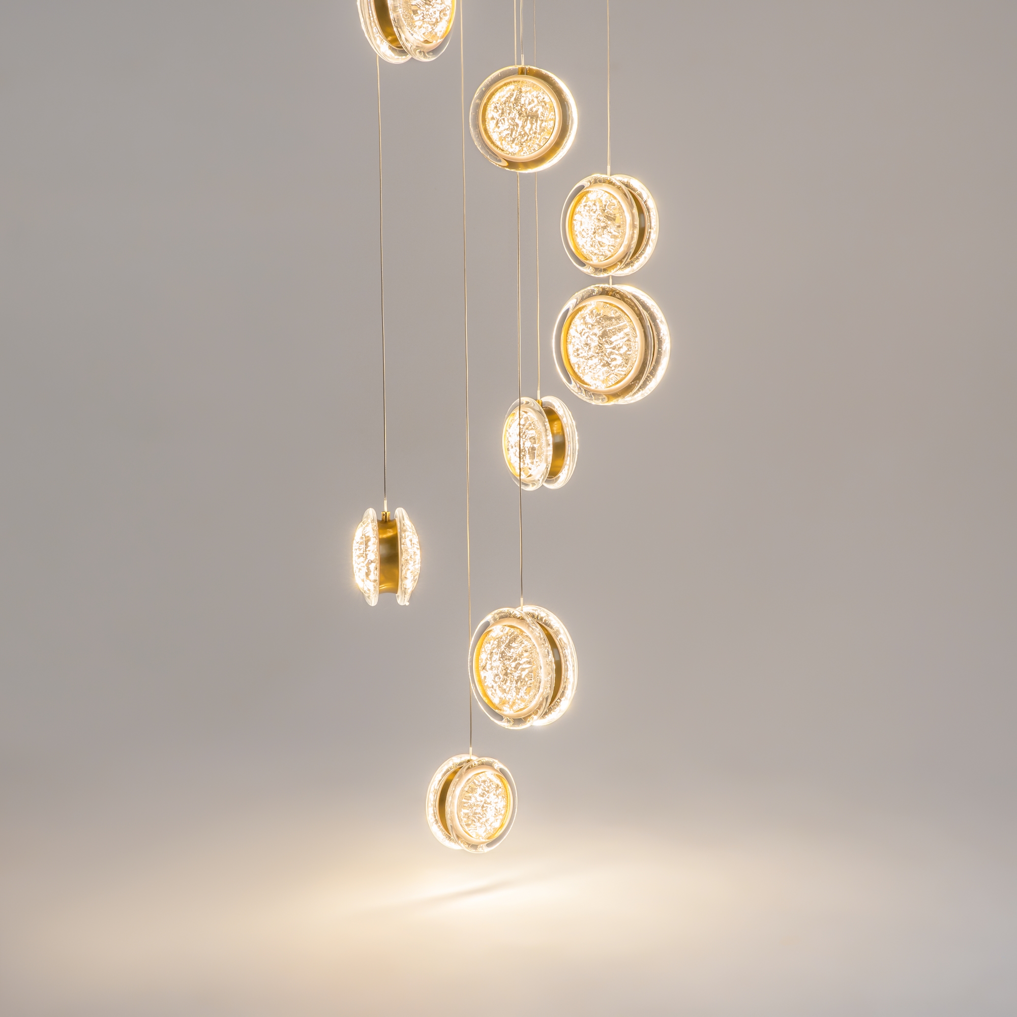 картинка Подвесной светильник Maytoni MOD361PL-L58BS3K