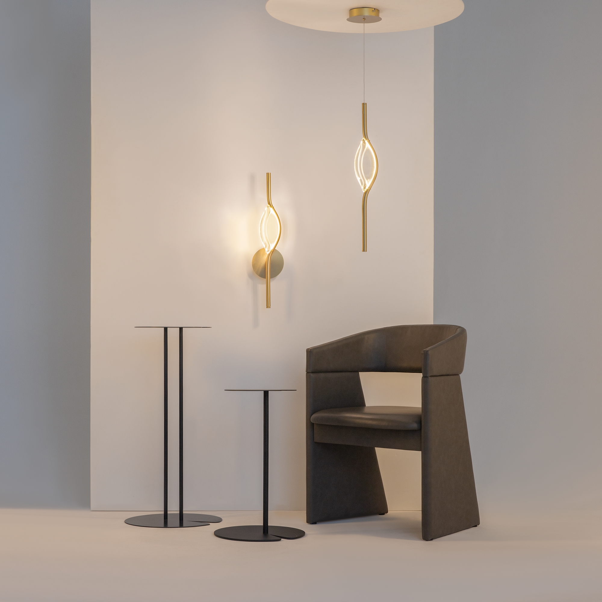 картинка Настенный светильник (бра) Maytoni MOD347WL-L8BS3K