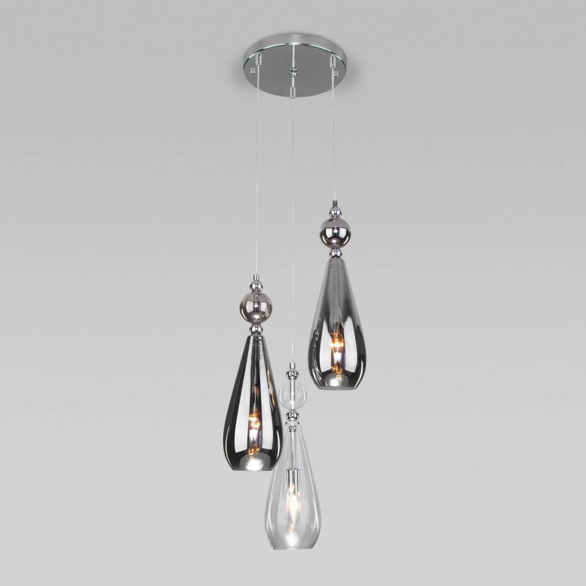 картинка Подвесной светильник со стеклянными плафонами 50202/3 хром