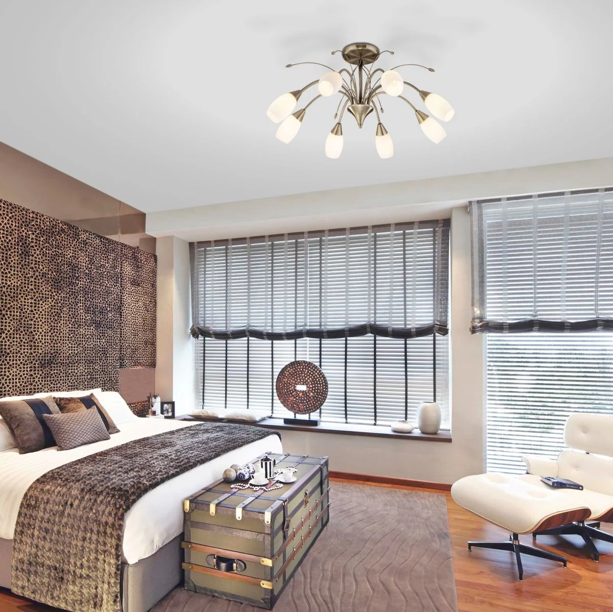 картинка Потолочная люстра со стеклянными плафонами 30280/8 античная бронза