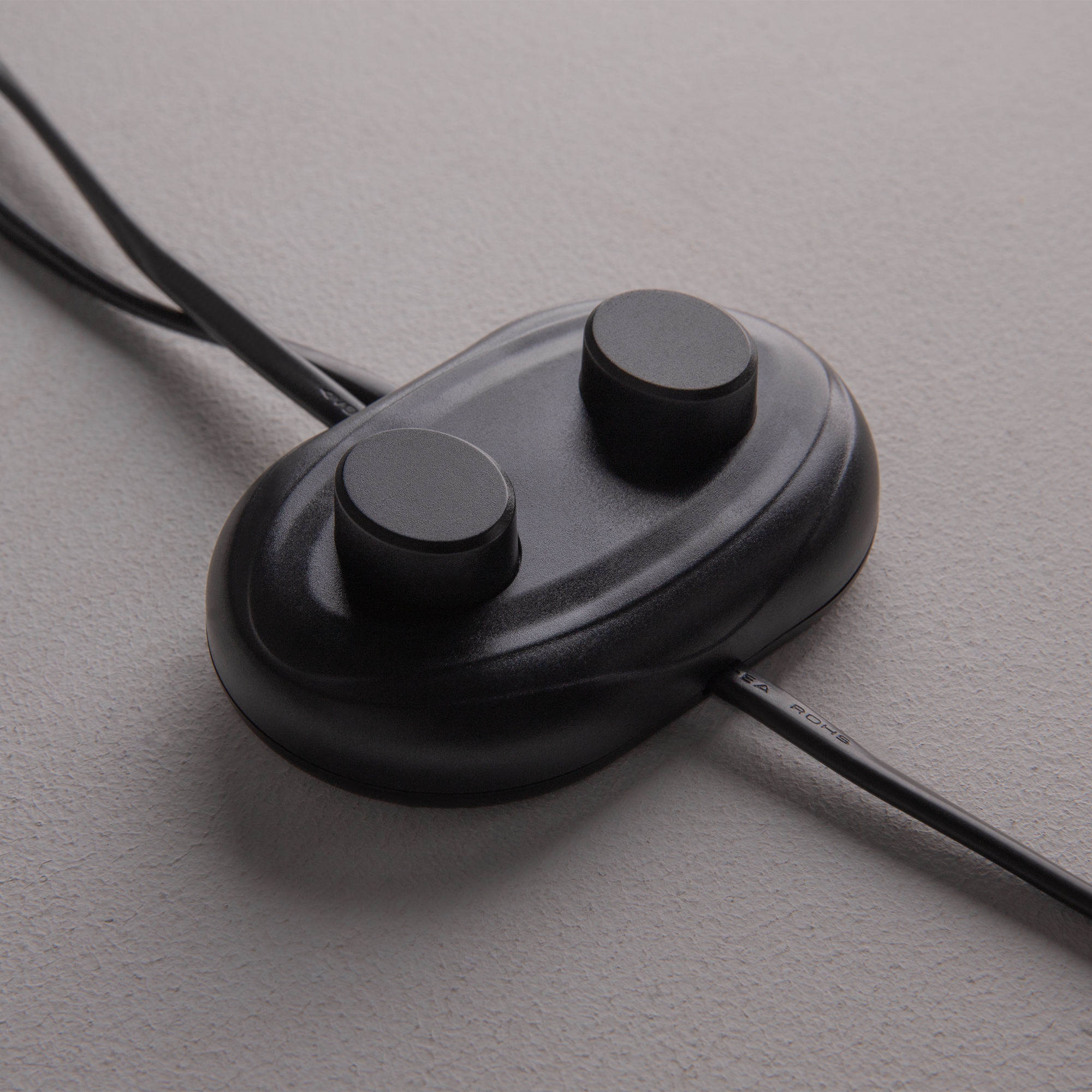 картинка Напольный светильник (торшер) Maytoni MOD230FL-01B