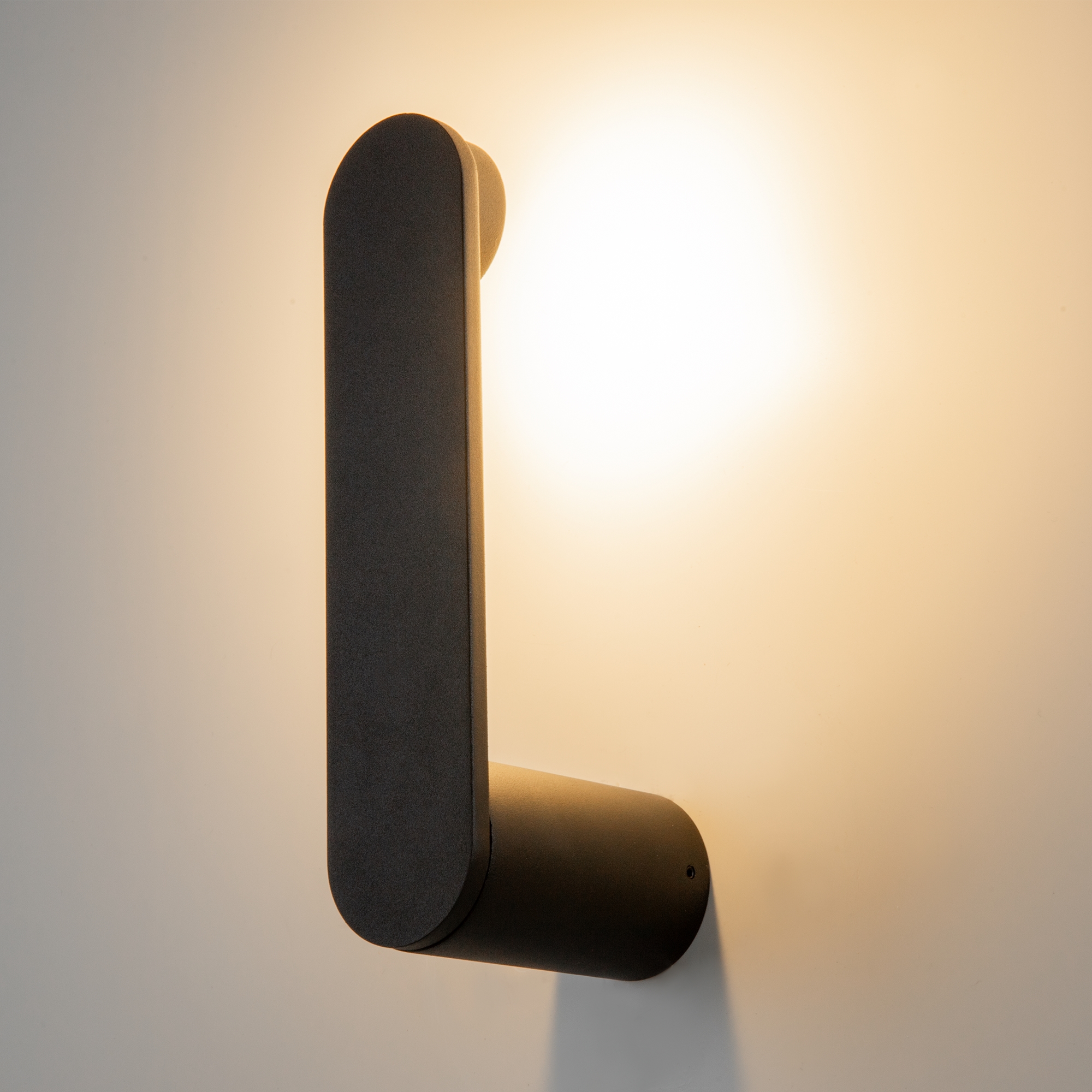 картинка Настенный светильник (бра) Maytoni MOD356WL-L4B3K