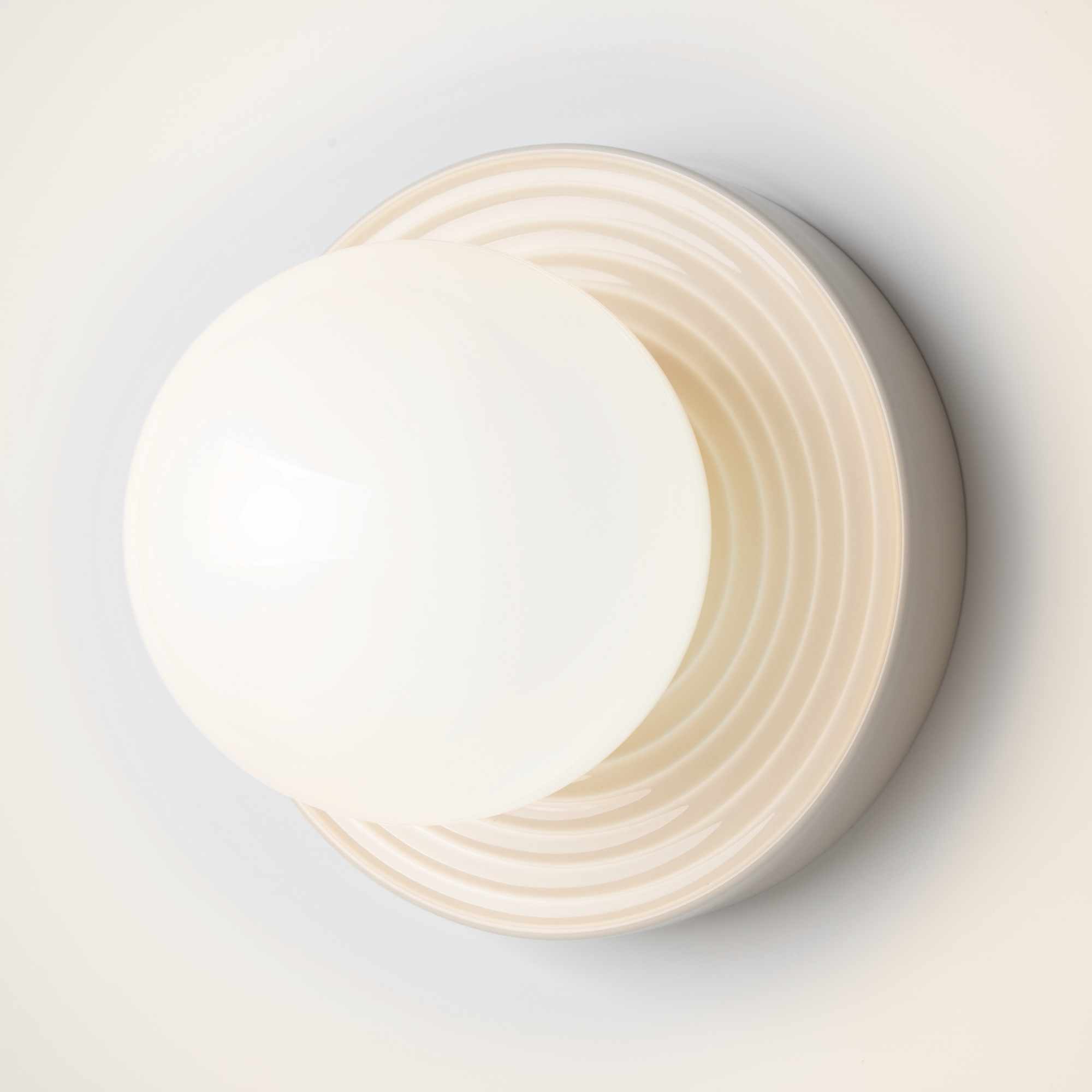 картинка Настенный светильник (бра) Maytoni MOD403WL-01BG