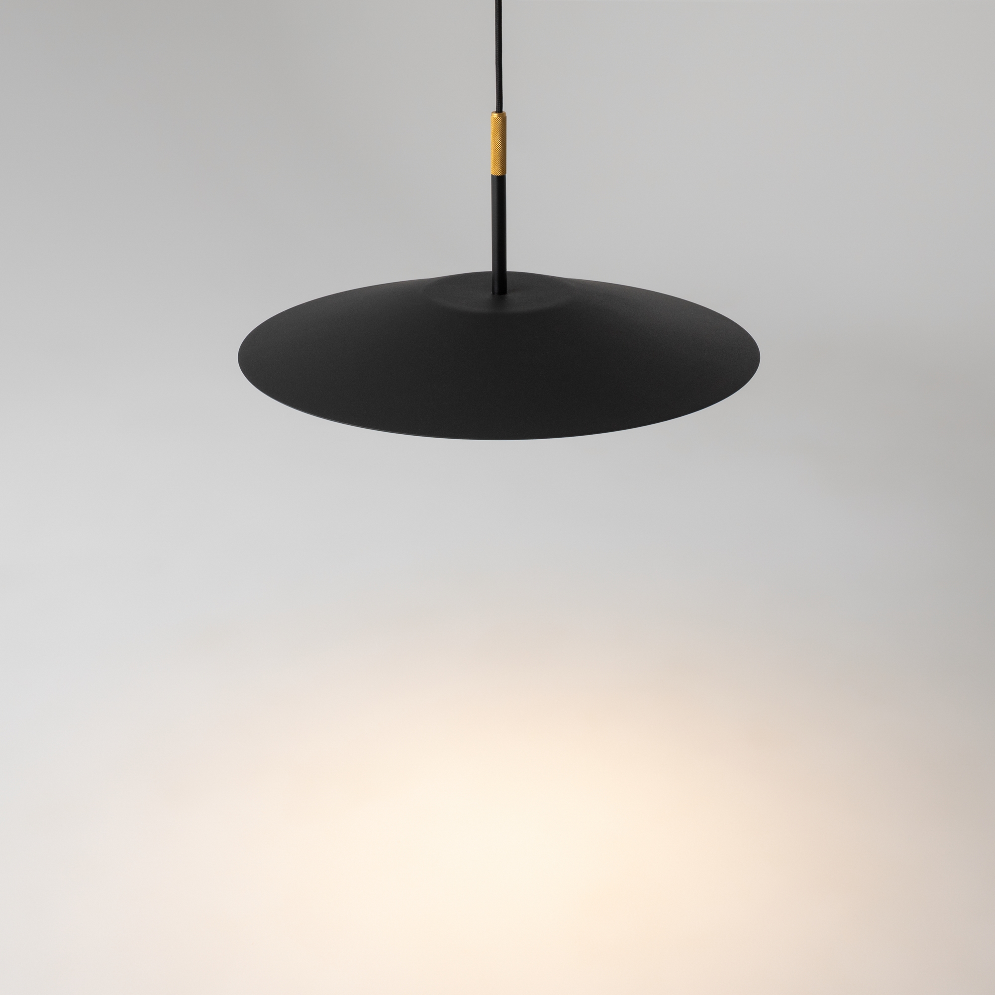 картинка Подвесной светильник Maytoni MOD041PL-L15B3K1