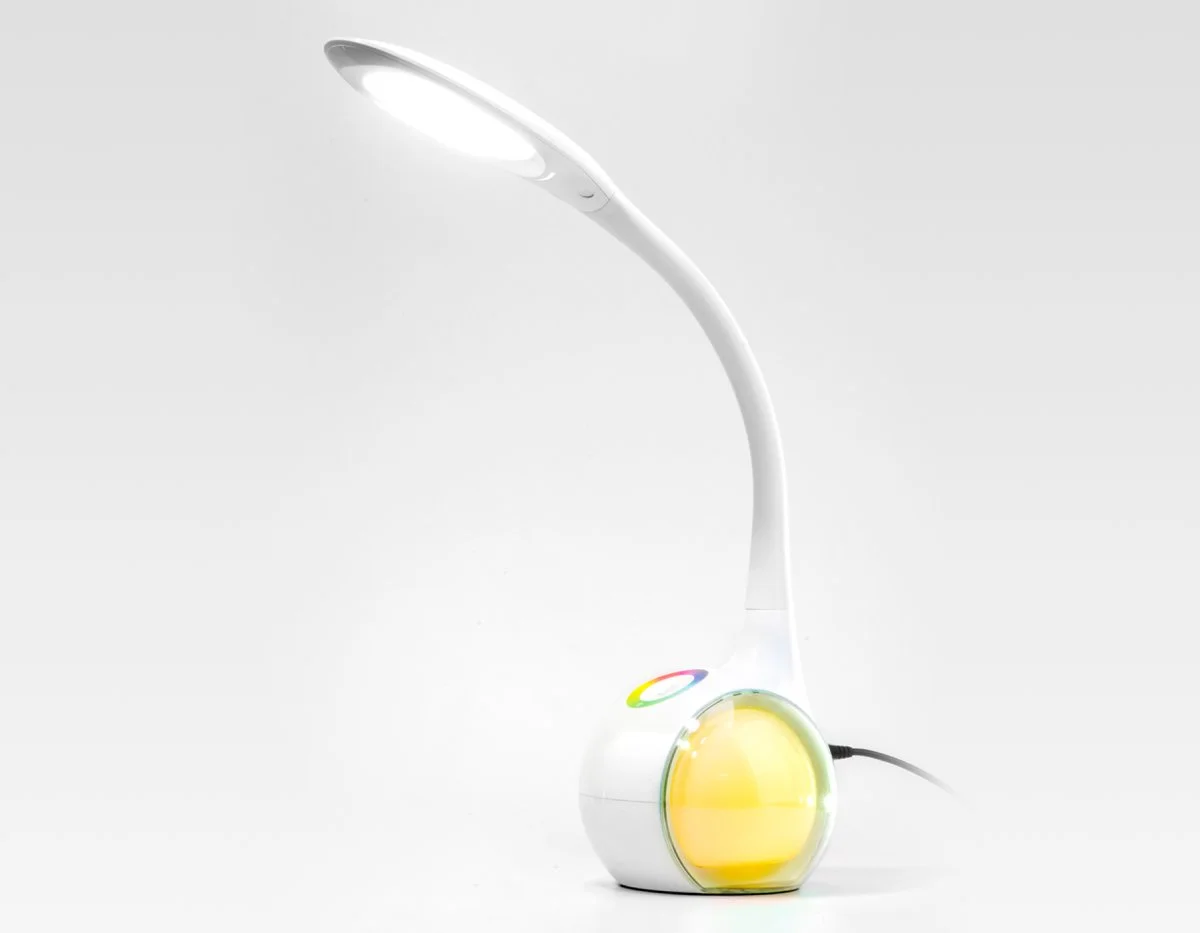 картинка Светодиодная настольная лампа с RGB подсветкой DE532