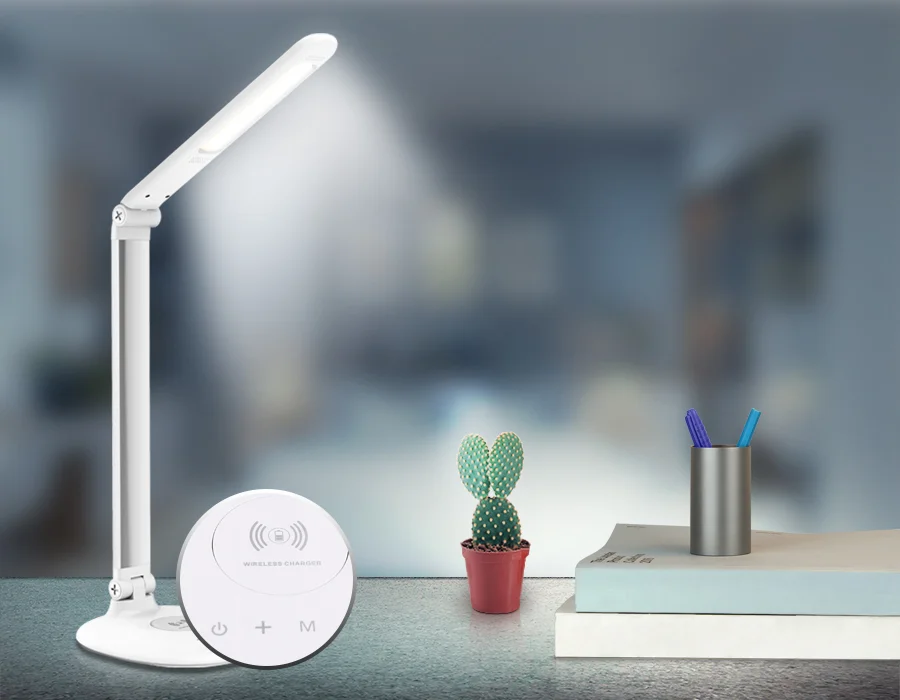 картинка Светодиодная настольная лампа с беспроводной зарядкой DE524