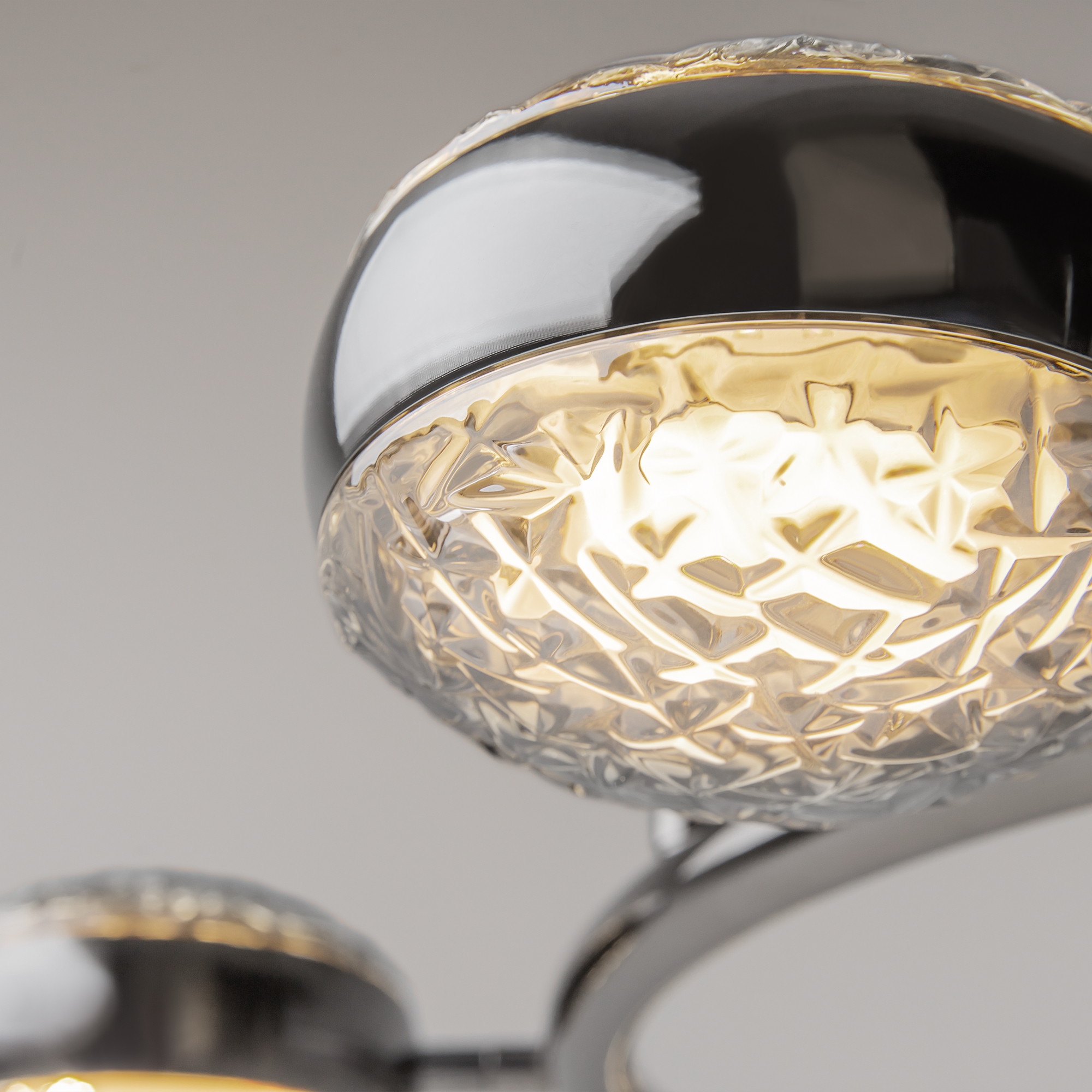 картинка Подвесной светильник Maytoni MOD299PL-L80BC3K