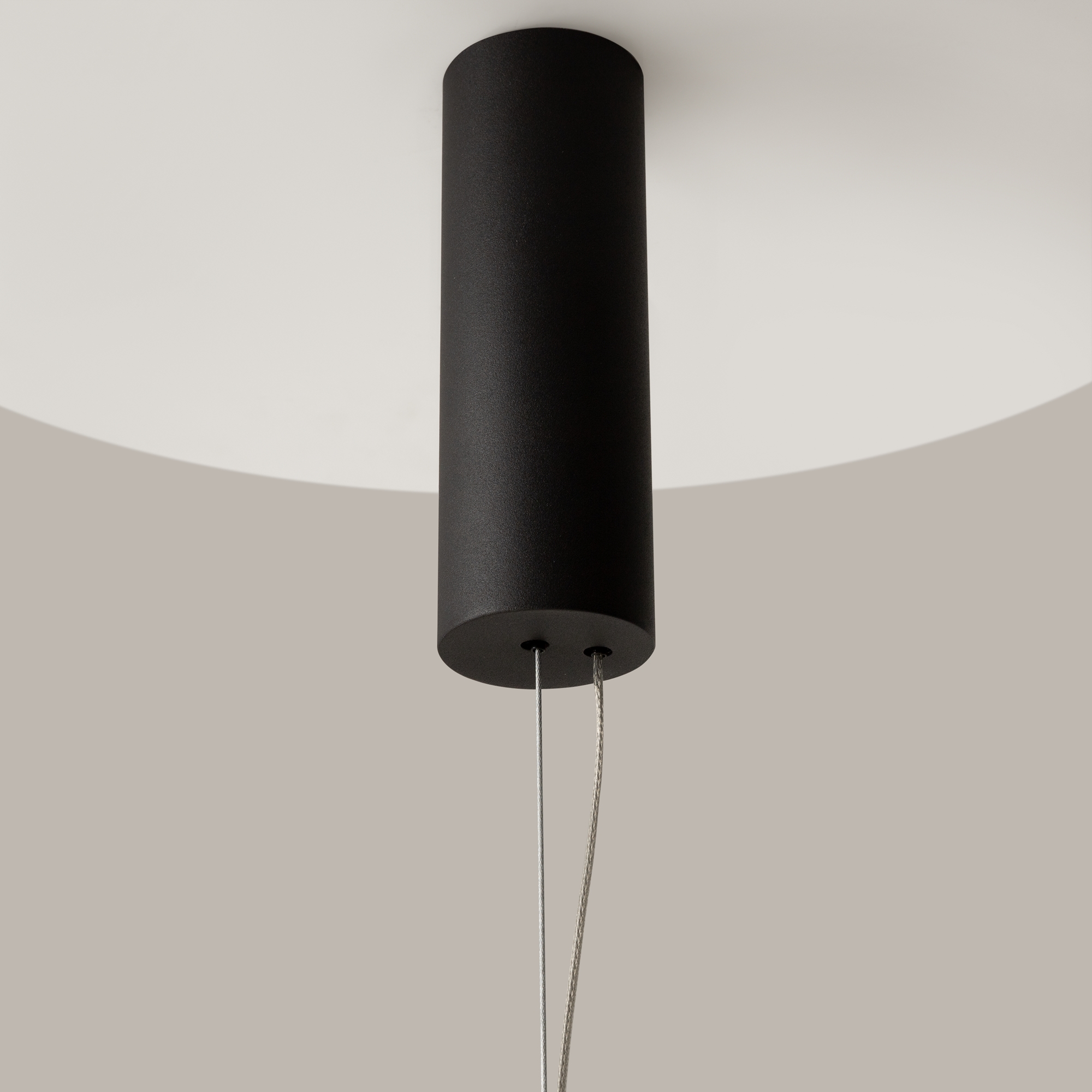 картинка Подвесной светильник Maytoni MOD381PL-L30B3K