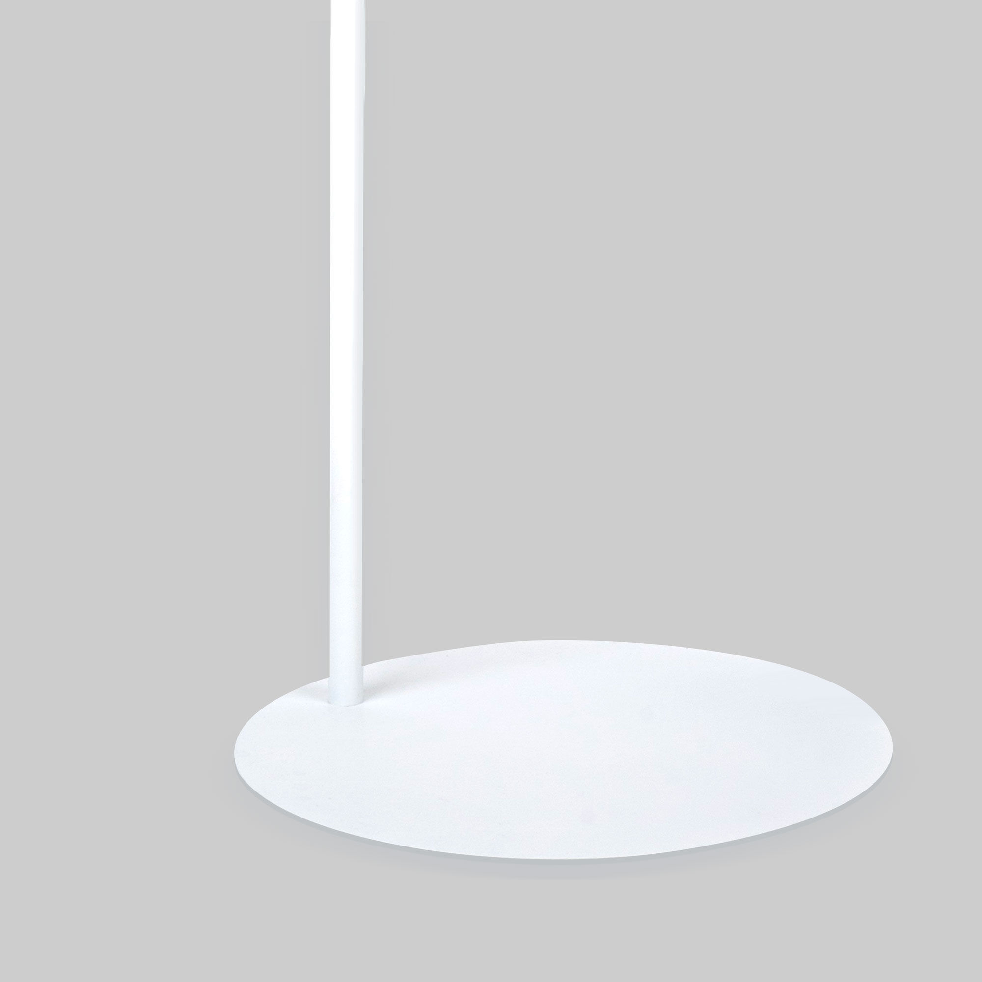 картинка Напольный светильник 5484 Logan White