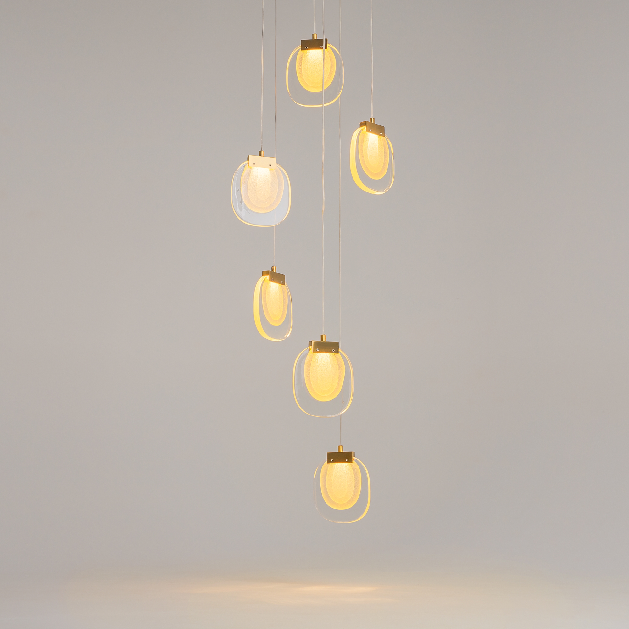 картинка Подвесной светильник Maytoni MOD367PL-L18BBSK