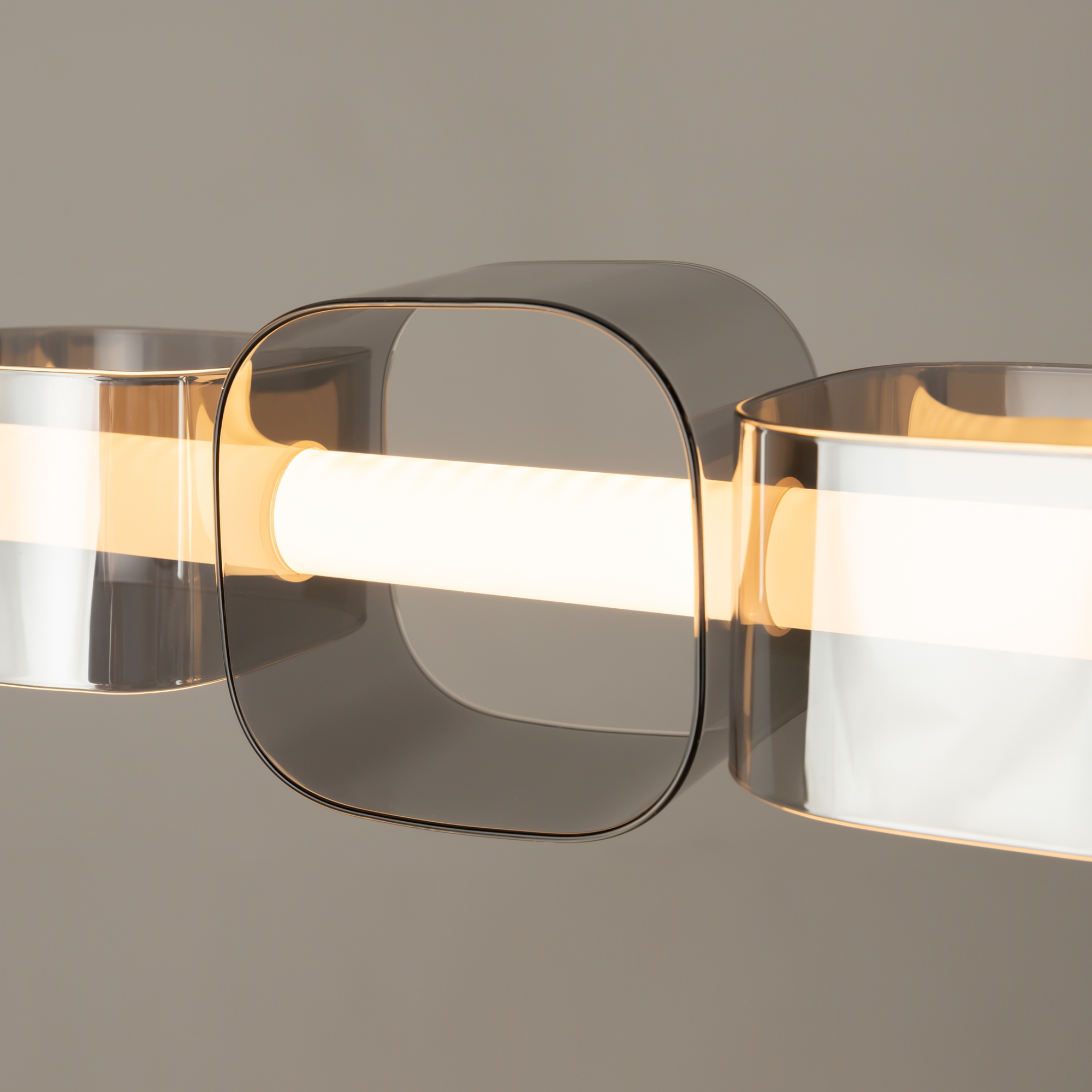 картинка Подвесной светильник Maytoni MOD381PL-L45CH3K