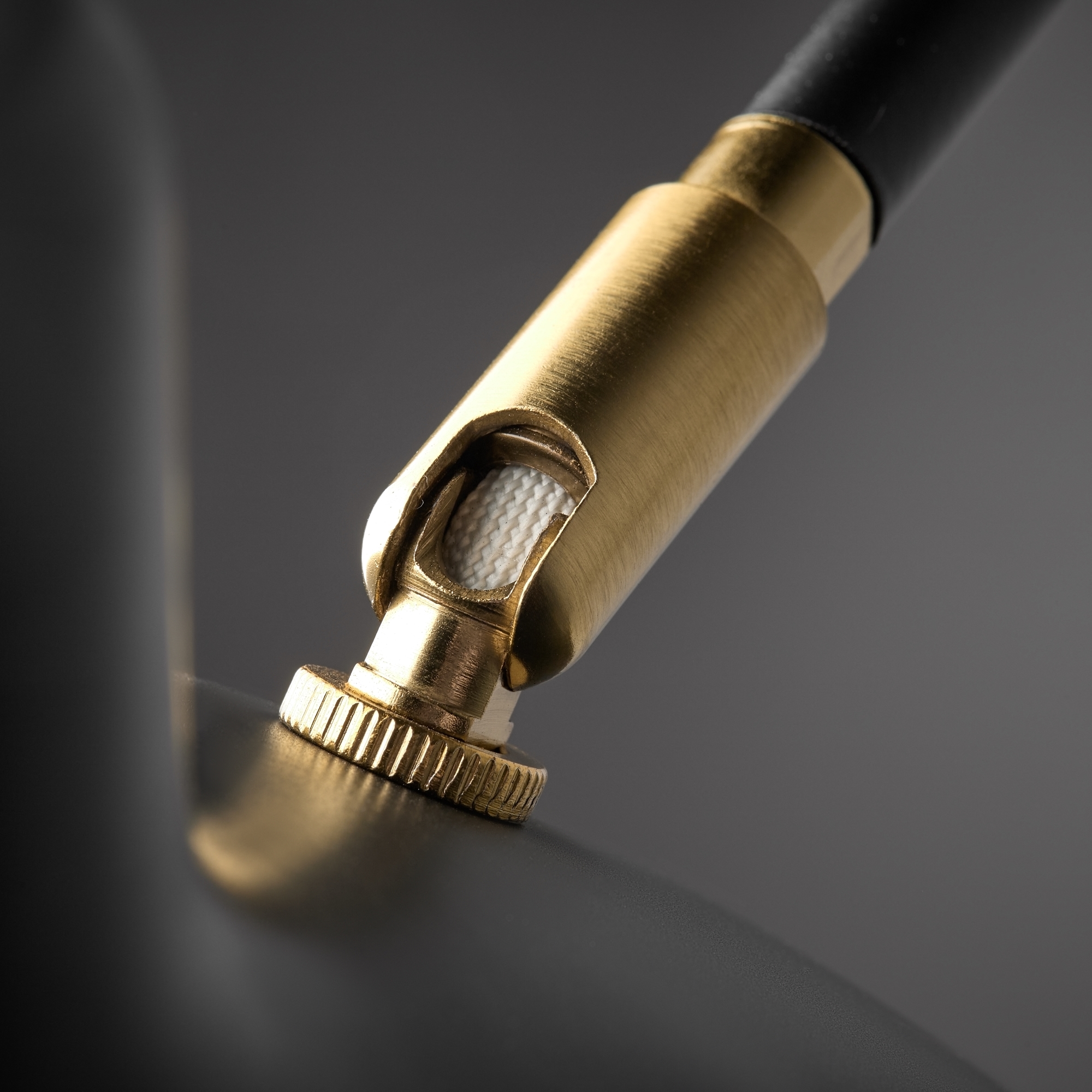 картинка Настенный светильник (бра) Freya FR5383WL-01B