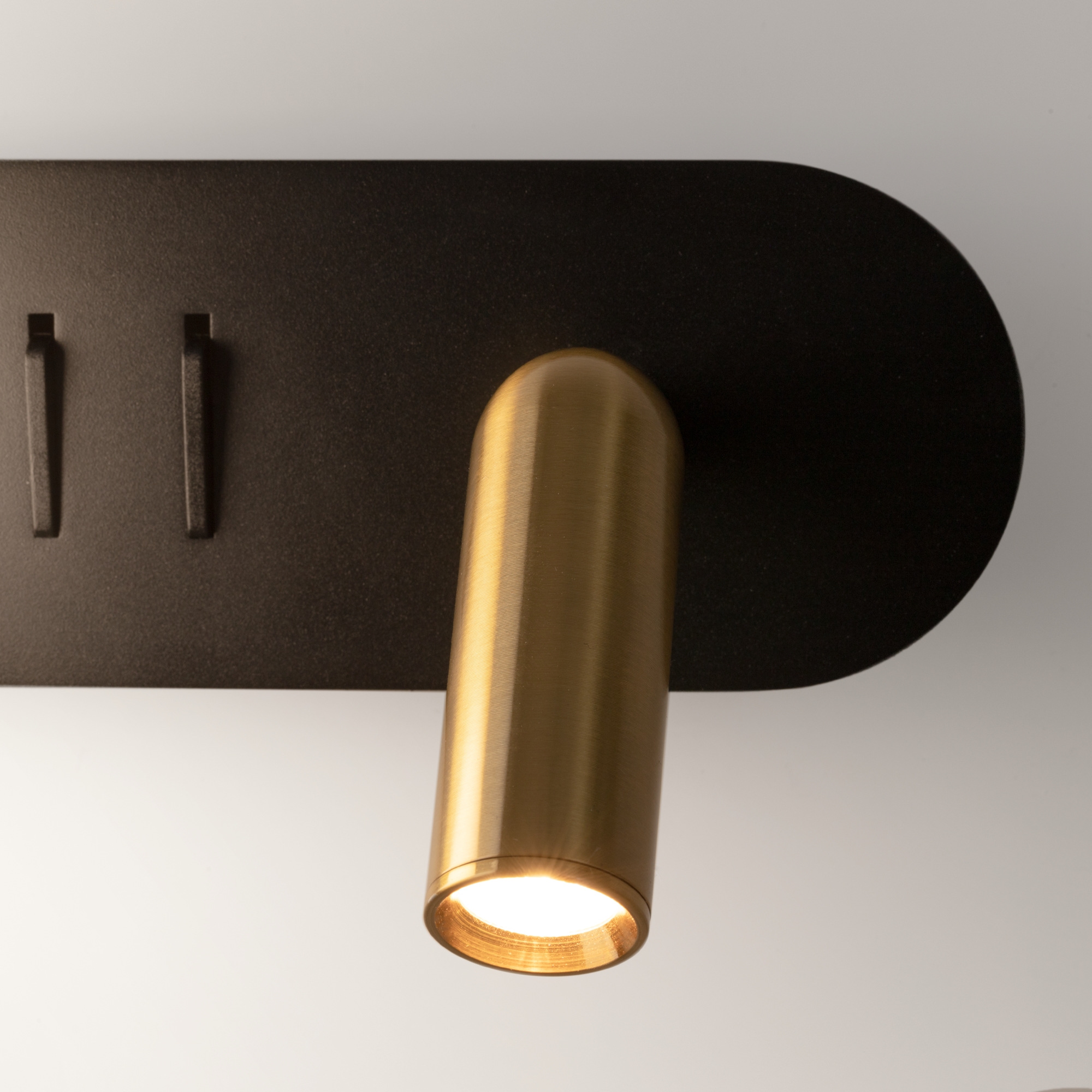 картинка Настенный светильник (бра) Maytoni MOD350WL-01BBS