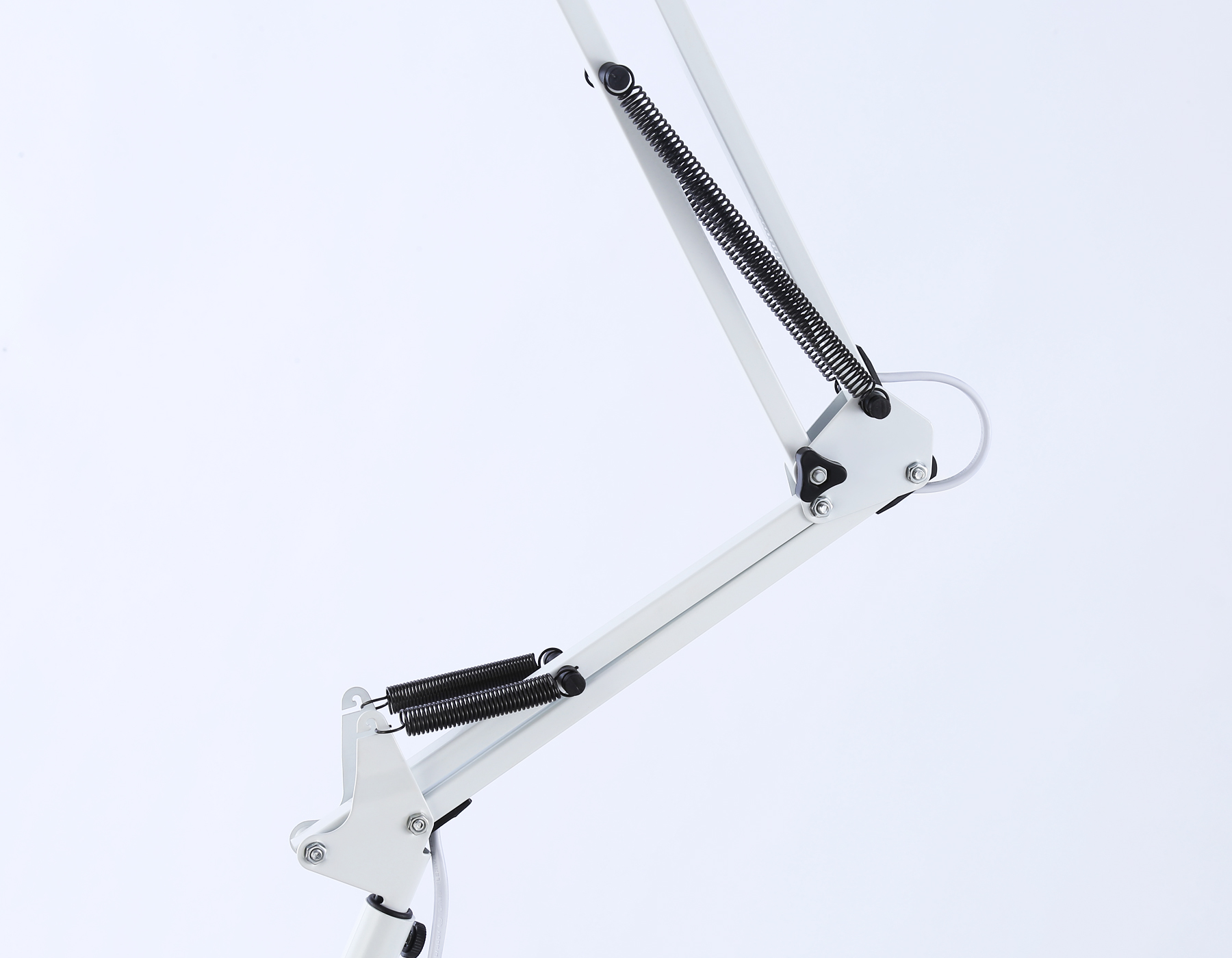 картинка Светильник напольный с выключателем на проводе